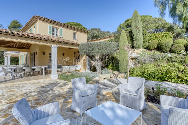 28 - Manoir de Seraphine: Villa: Exterior