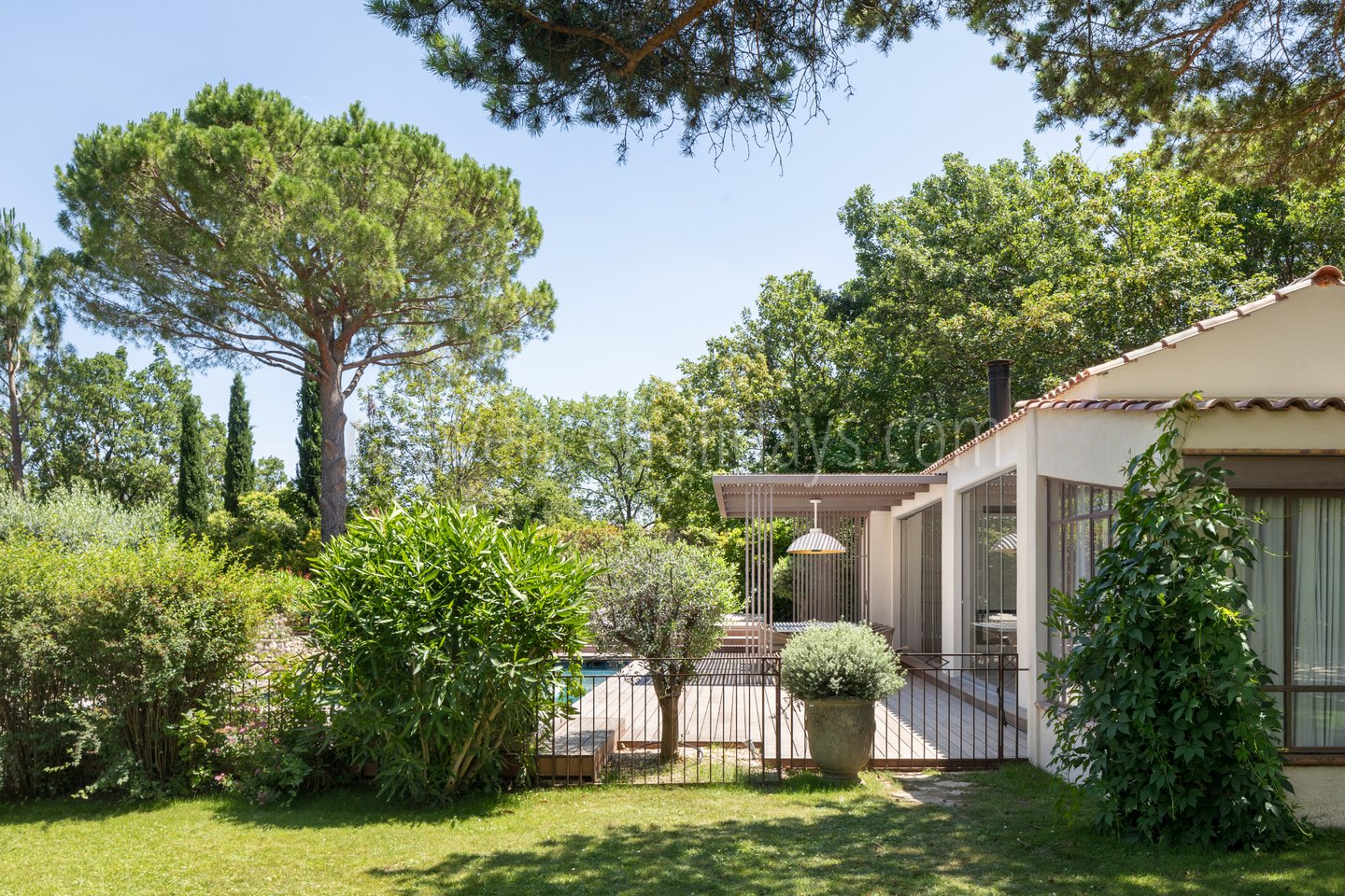 10 - Domaine Aurea: Villa: Exterior