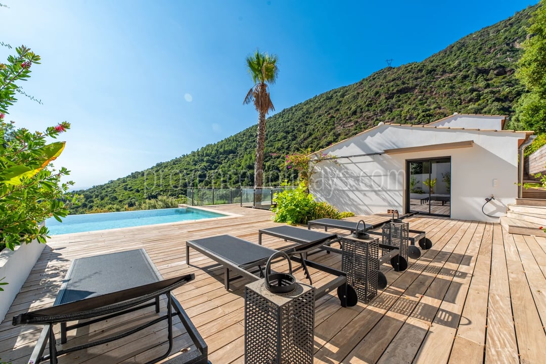 19 - Hedendaagse villa in Cavalaire-sur-Mer: Villa: Pool