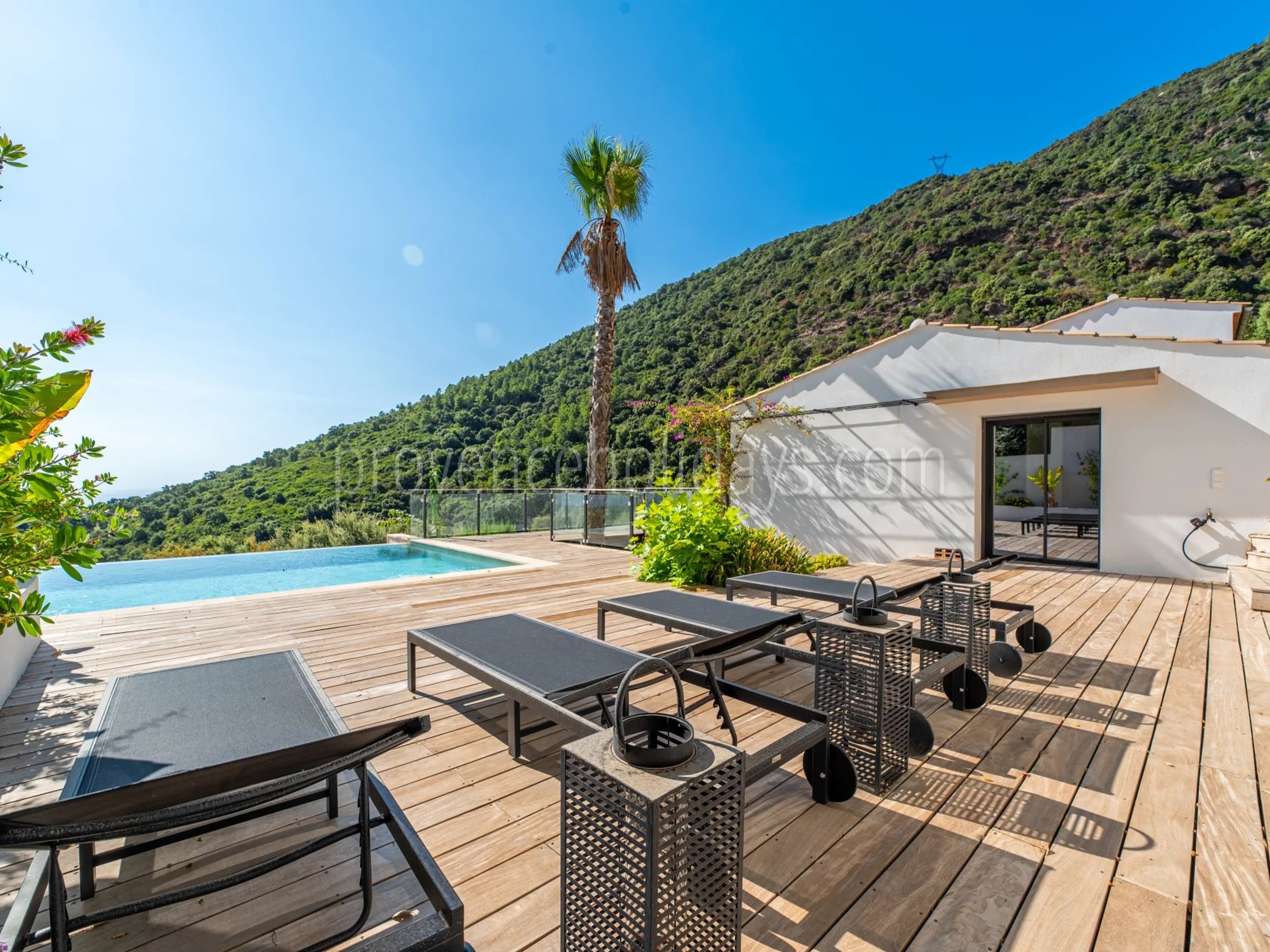 19 - Hedendaagse villa in Cavalaire-sur-Mer: Villa: Pool