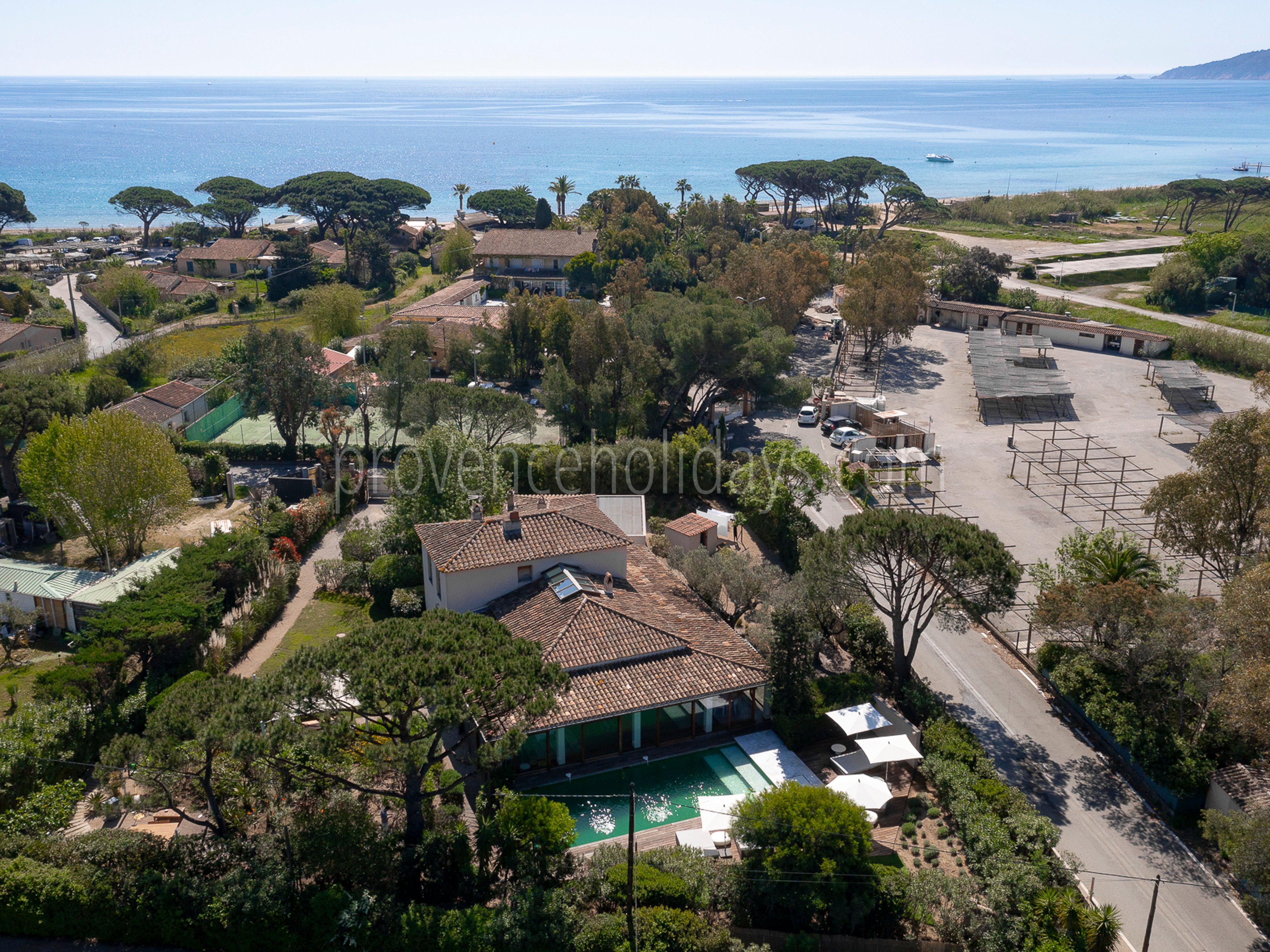 36 - Villa Tahiti: Villa: Exterior