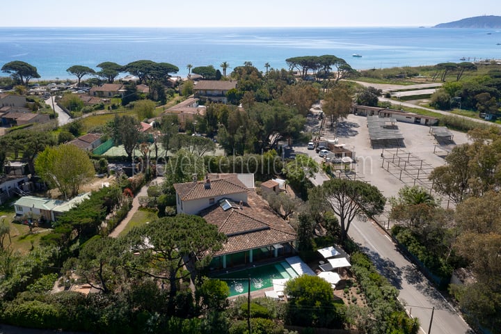 36 - Villa Tahiti: Villa: Exterior