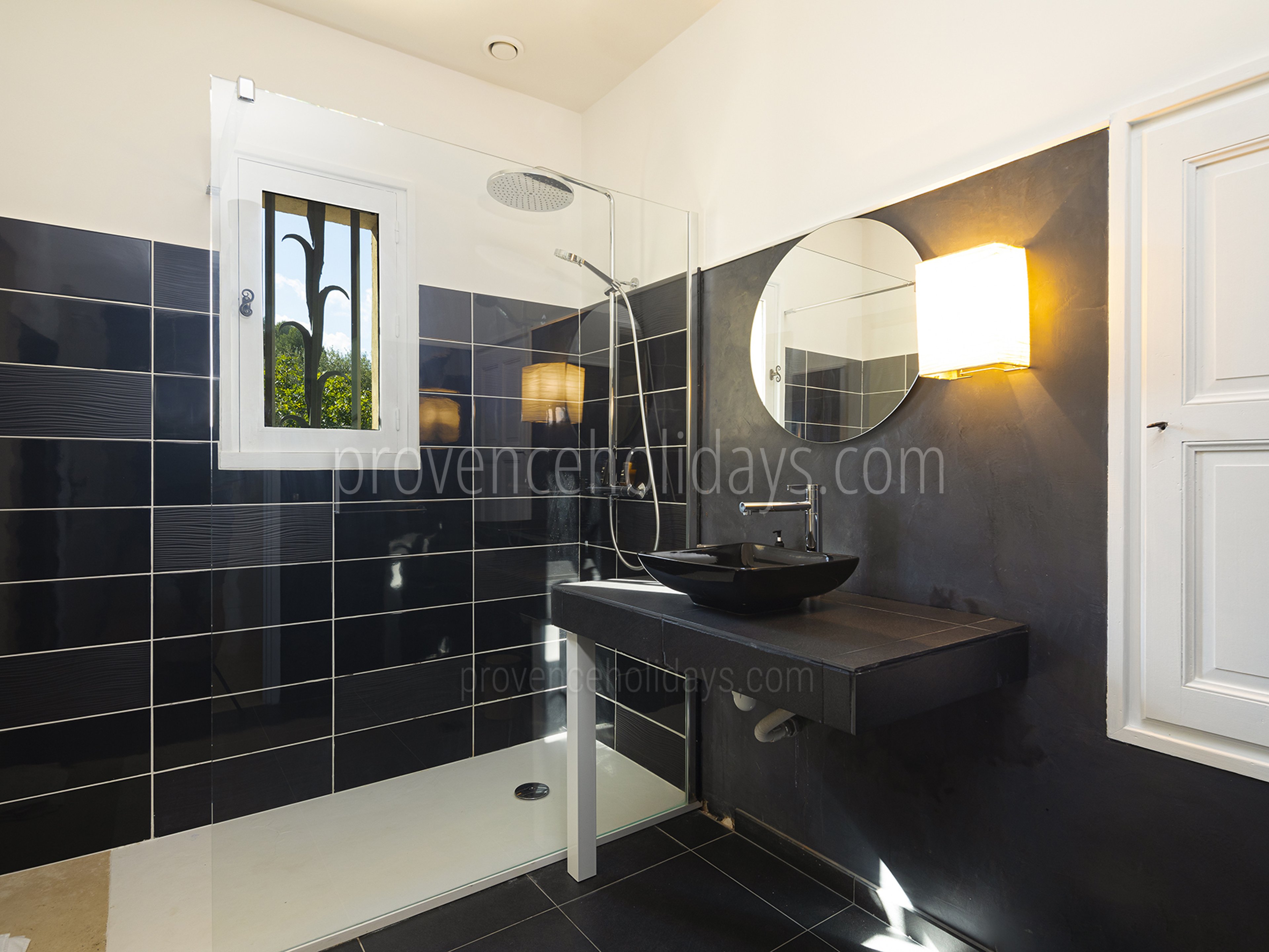 14 - Villa Bohème: Villa: Bathroom