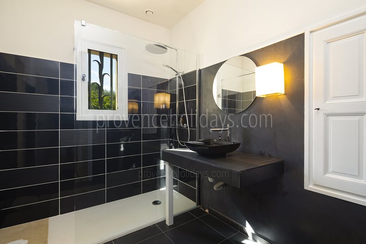14 - Villa Bohème: Villa: Bathroom