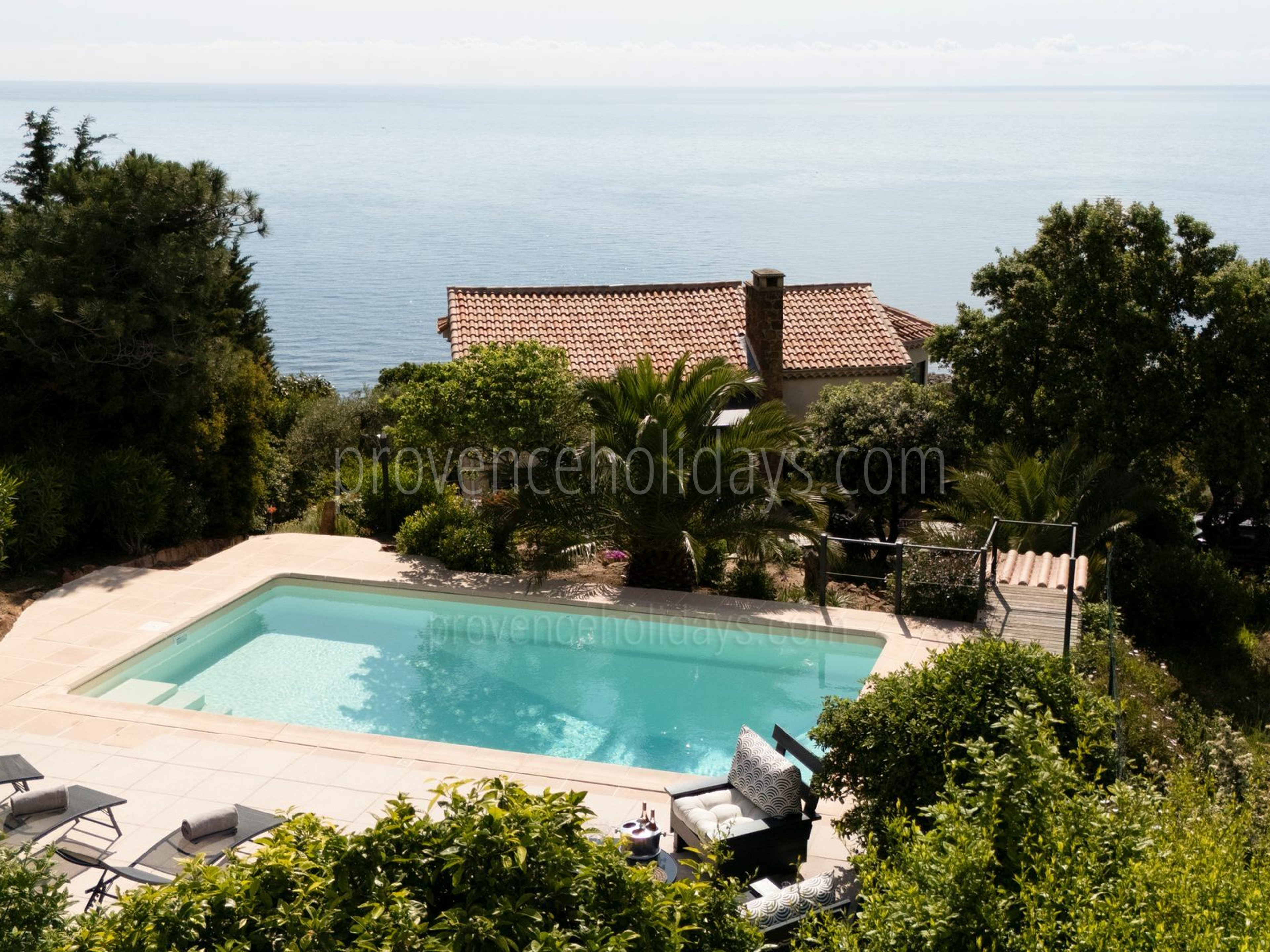 2 - Villa Trayas: Villa: Pool