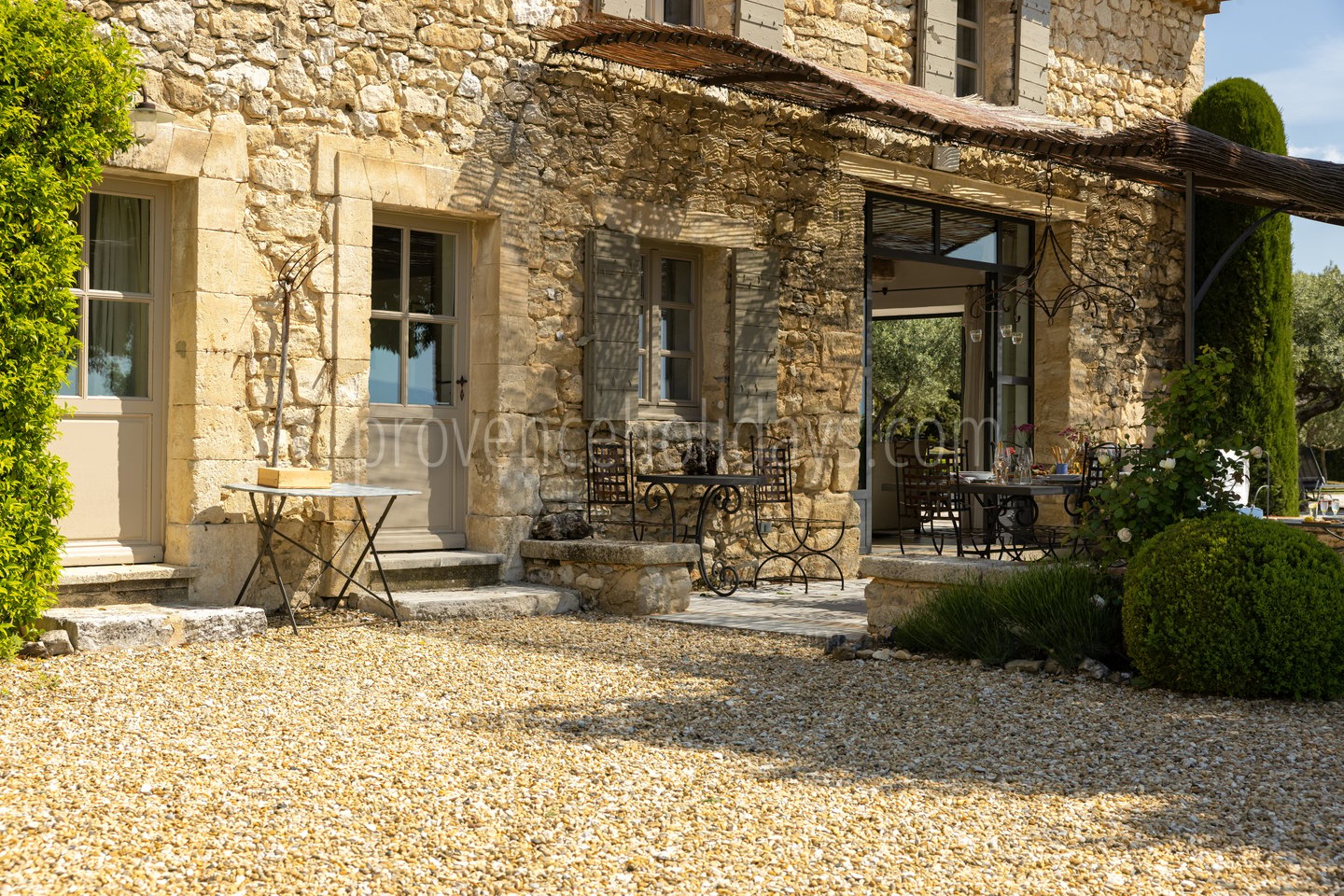 28 - Le Mas de Murs: Villa: Exterior