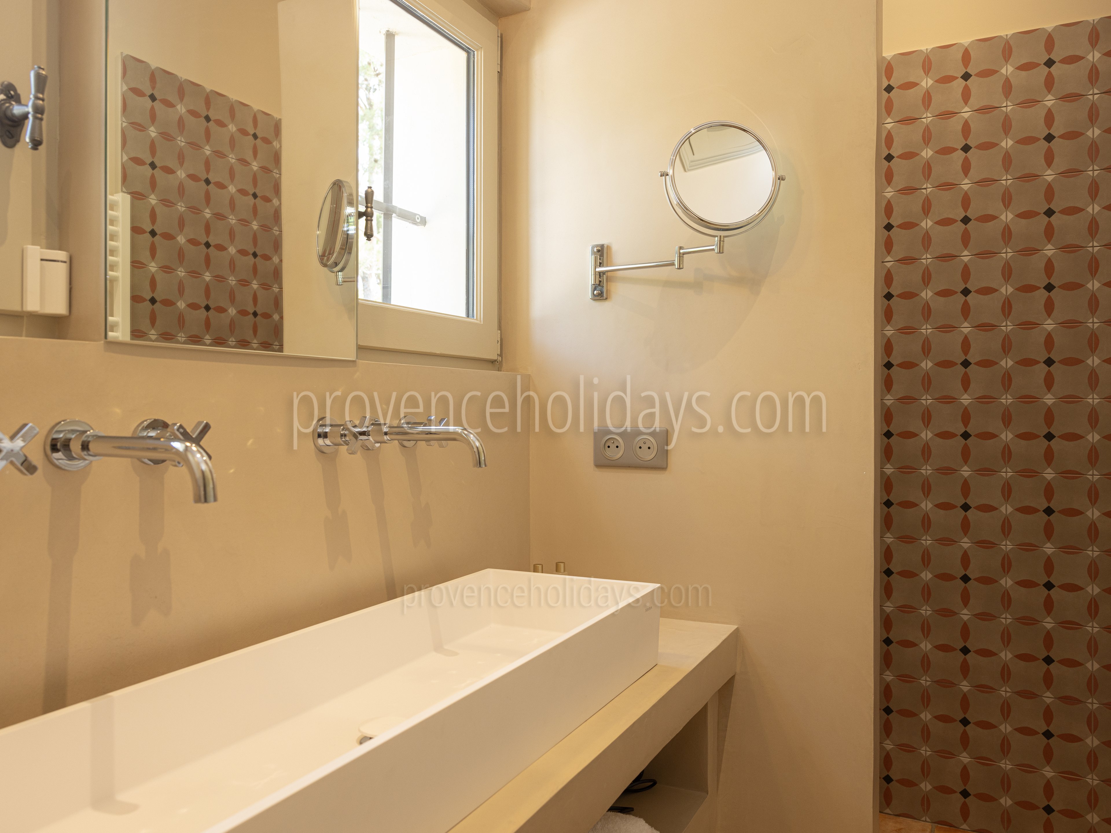 46 - Le Mas Seren: Villa: Bathroom