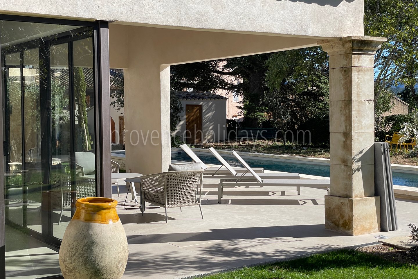 5 - Le Clos des Magnans: Villa: Exterior