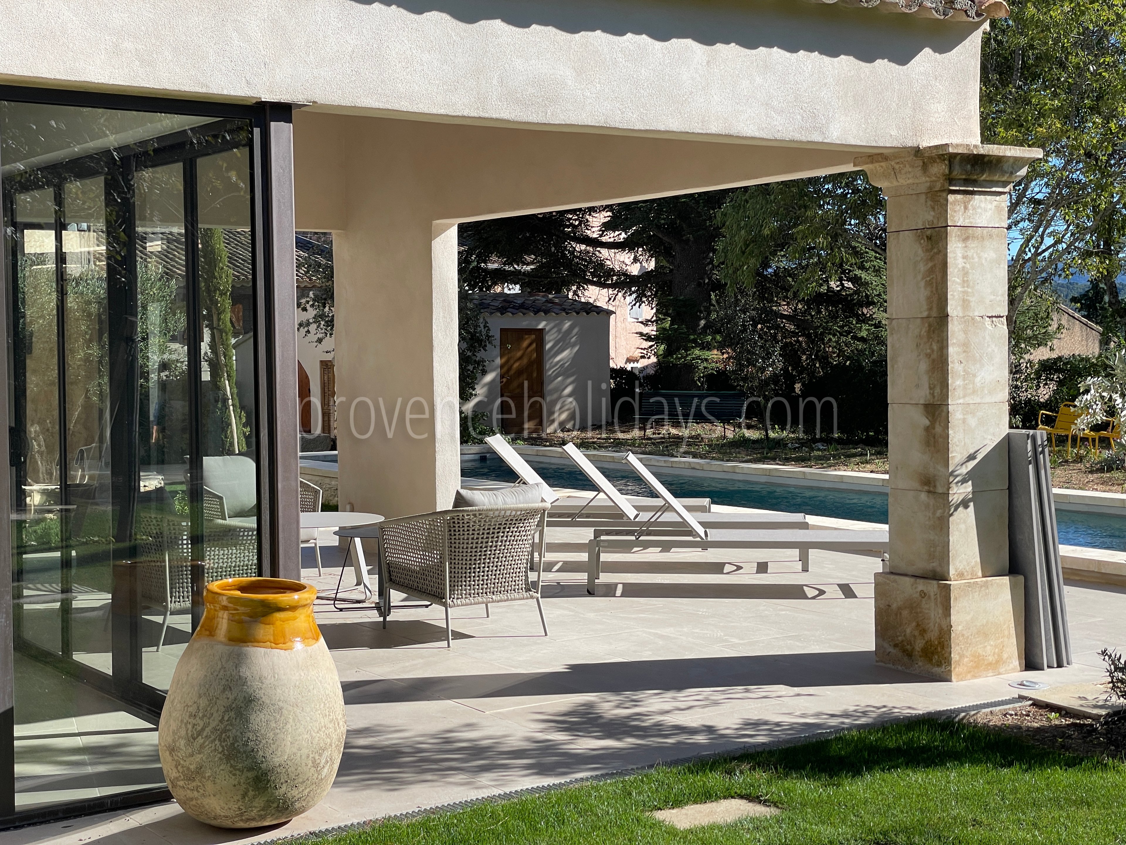 5 - Le Clos des Magnans: Villa: Exterior