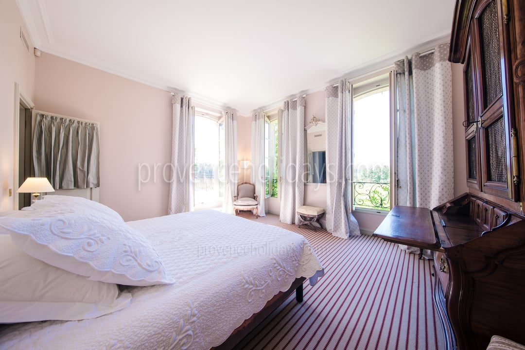 14 - Le Château: Villa: Bedroom 2