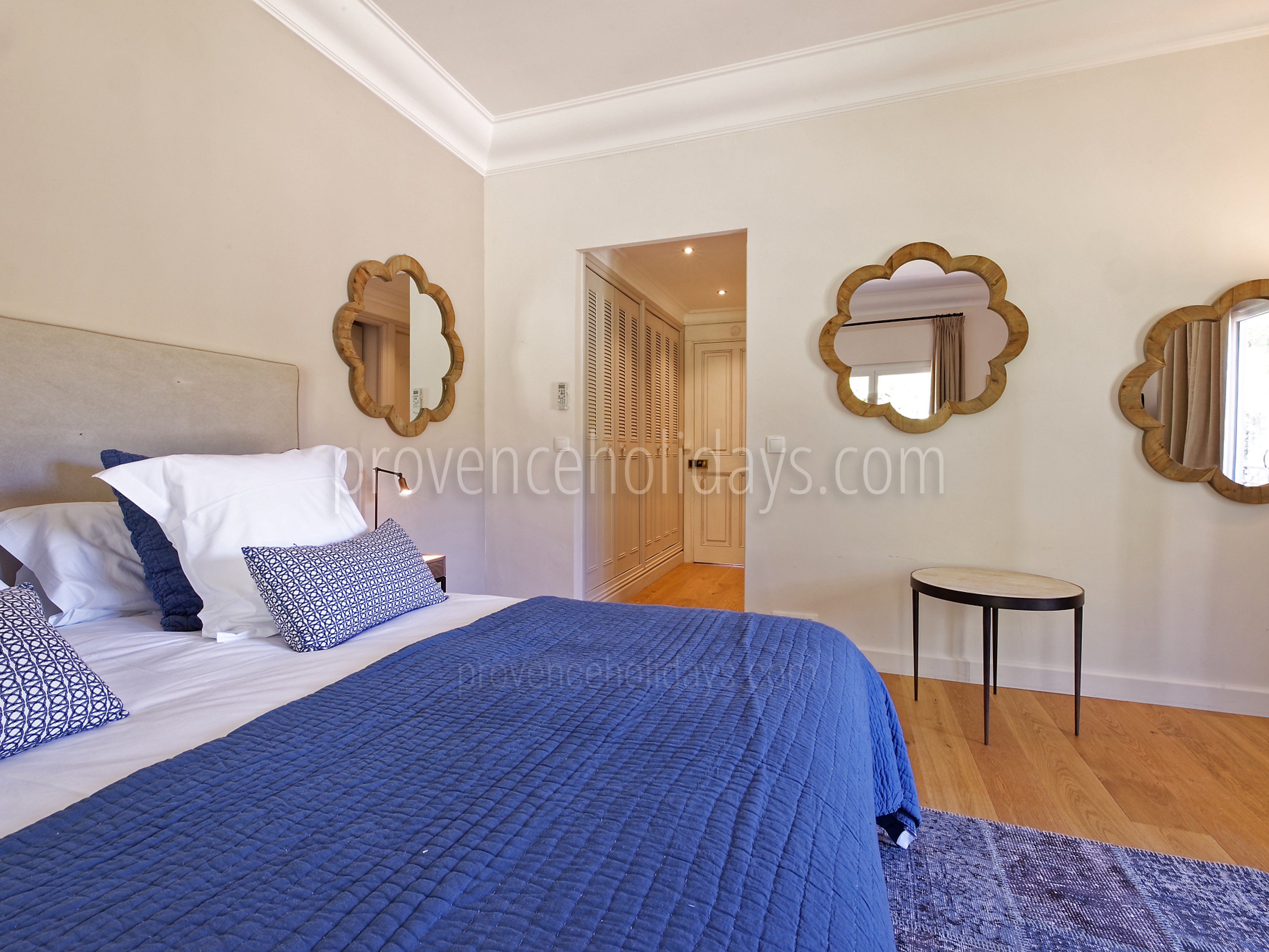 25 - Villa Garrigue: Villa: Bedroom