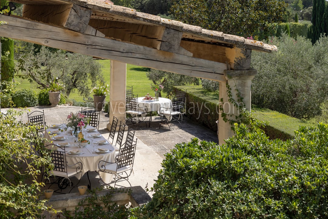 6 - Le Mas de l\'Auro: Villa: Exterior