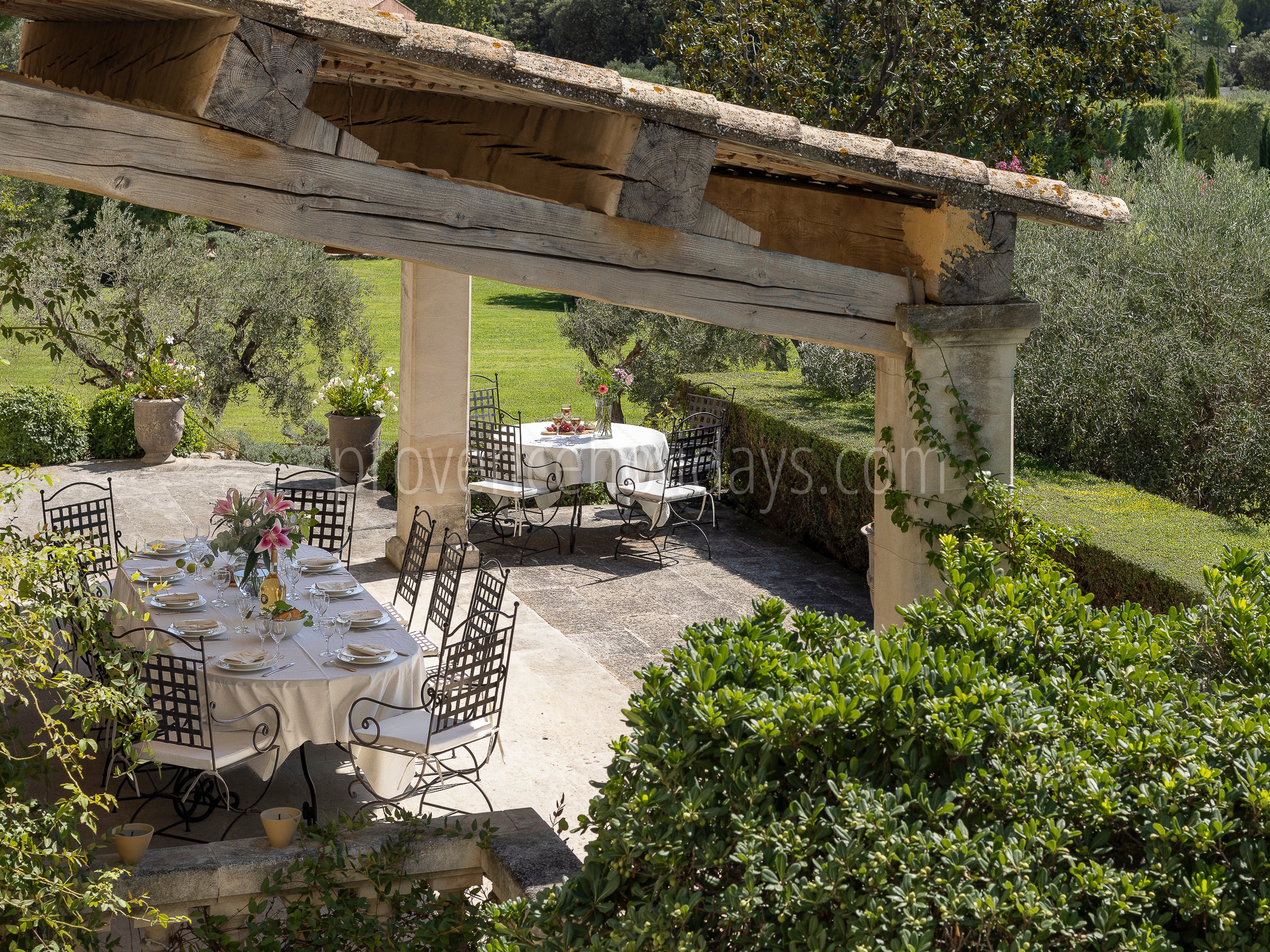 6 - Le Mas de l\'Auro: Villa: Exterior