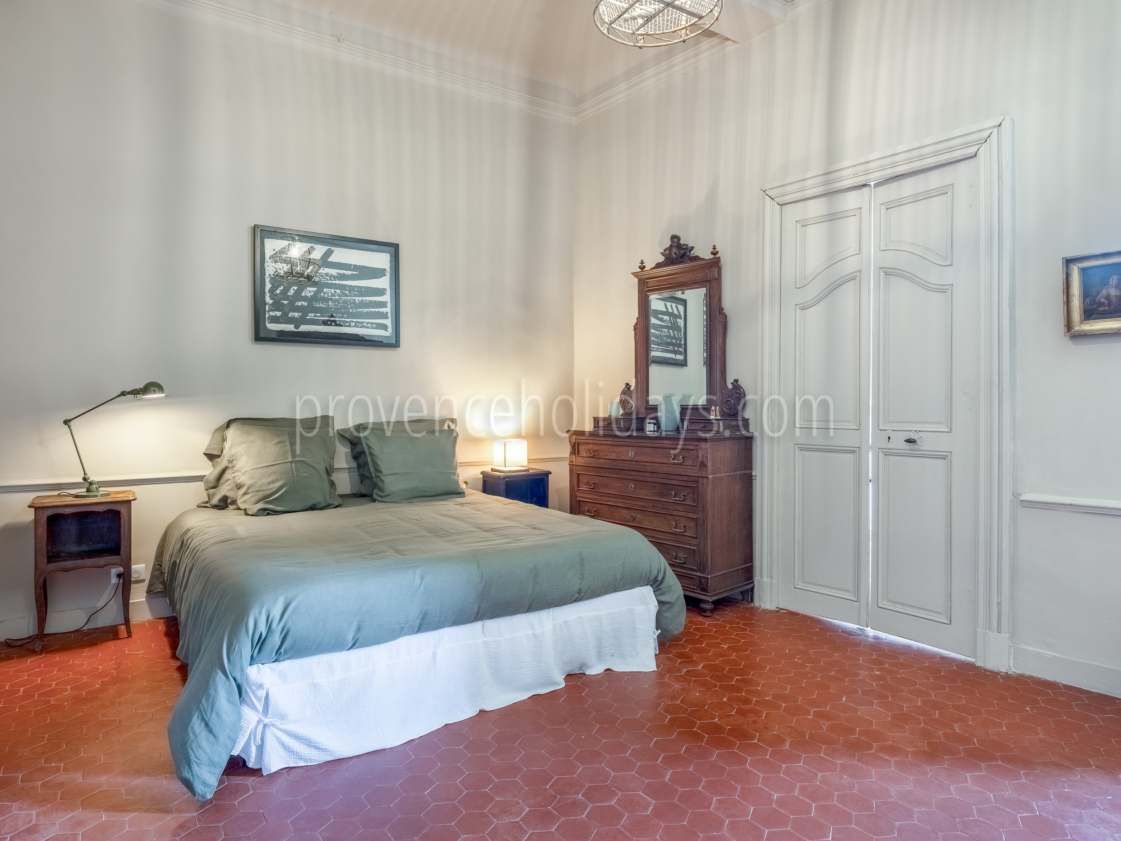 62 - La Bastide du Millénaire: Villa: Bedroom