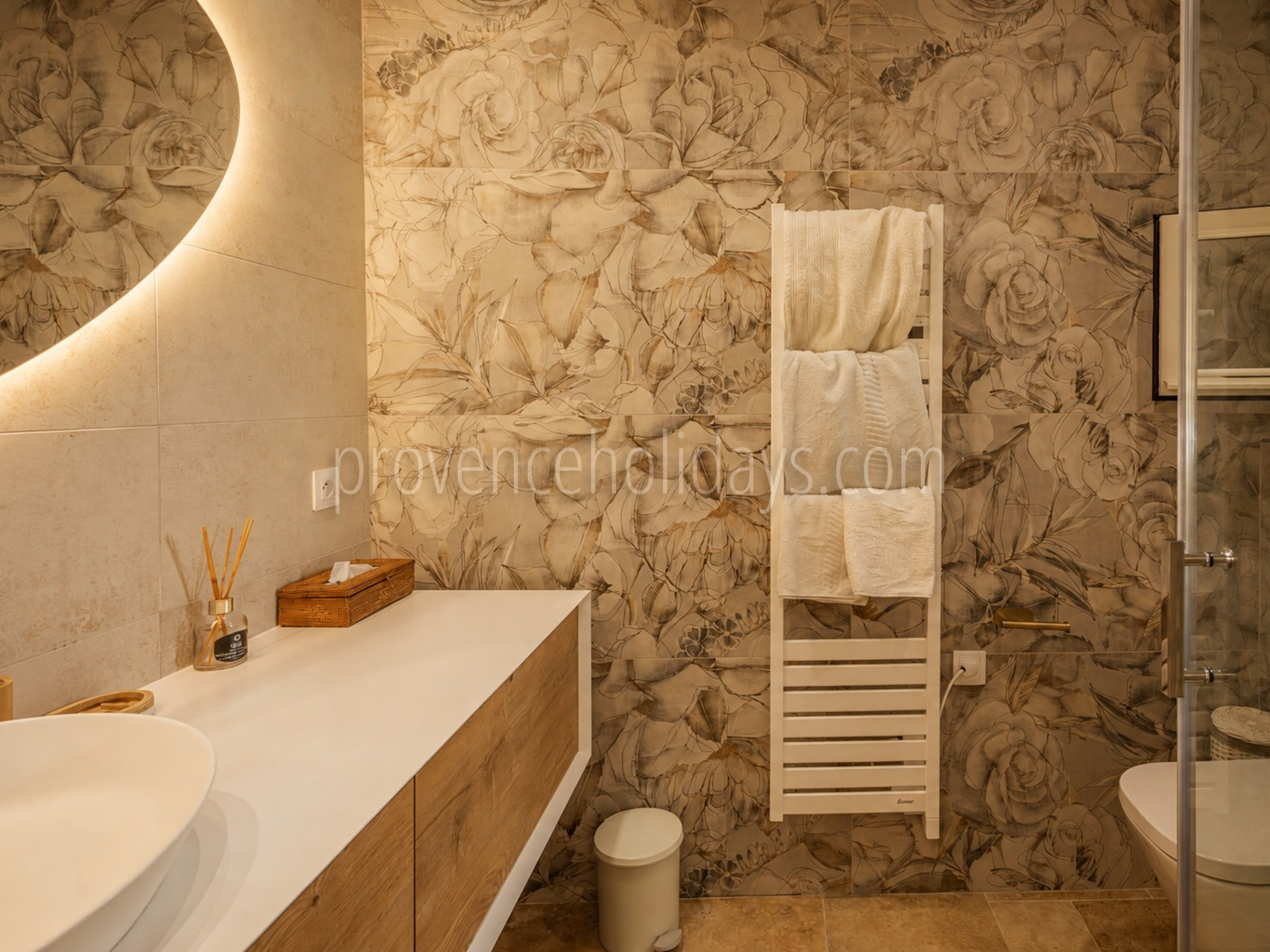 19 - Villa Caleous: Villa: Bathroom