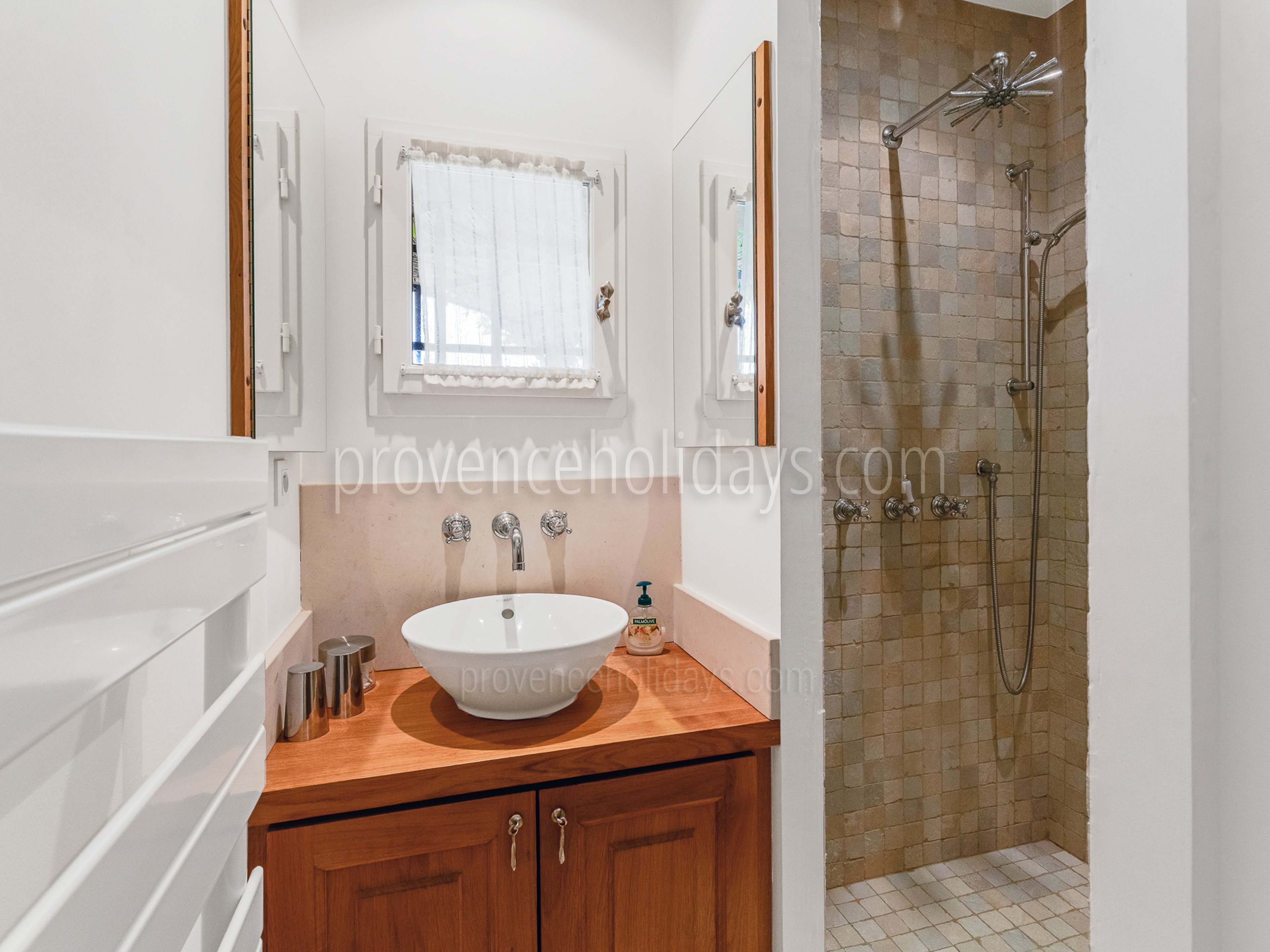 16 - Bastide Azurée: Villa: Bathroom