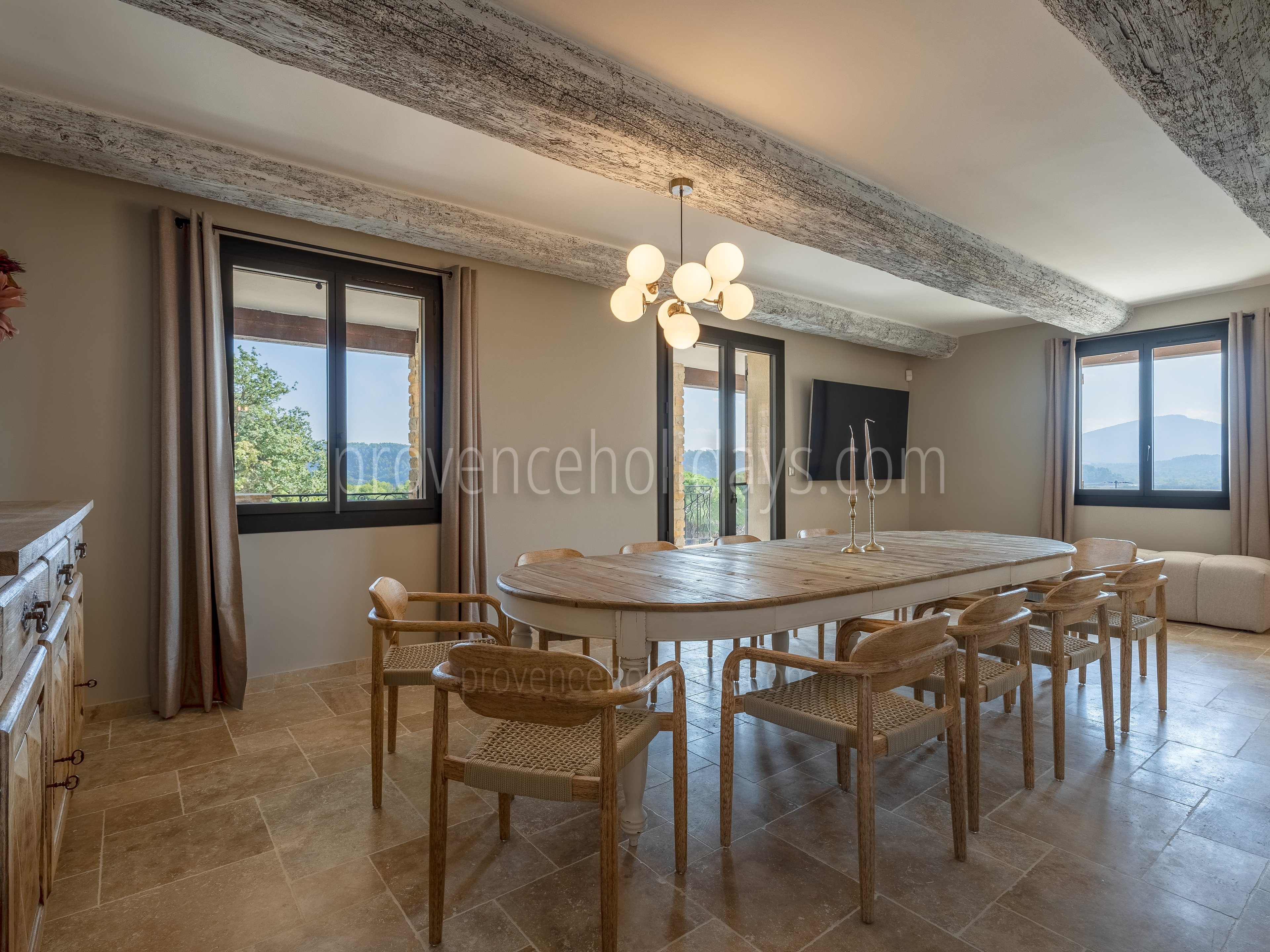 17 - Villa des Estrets: Villa: Interior