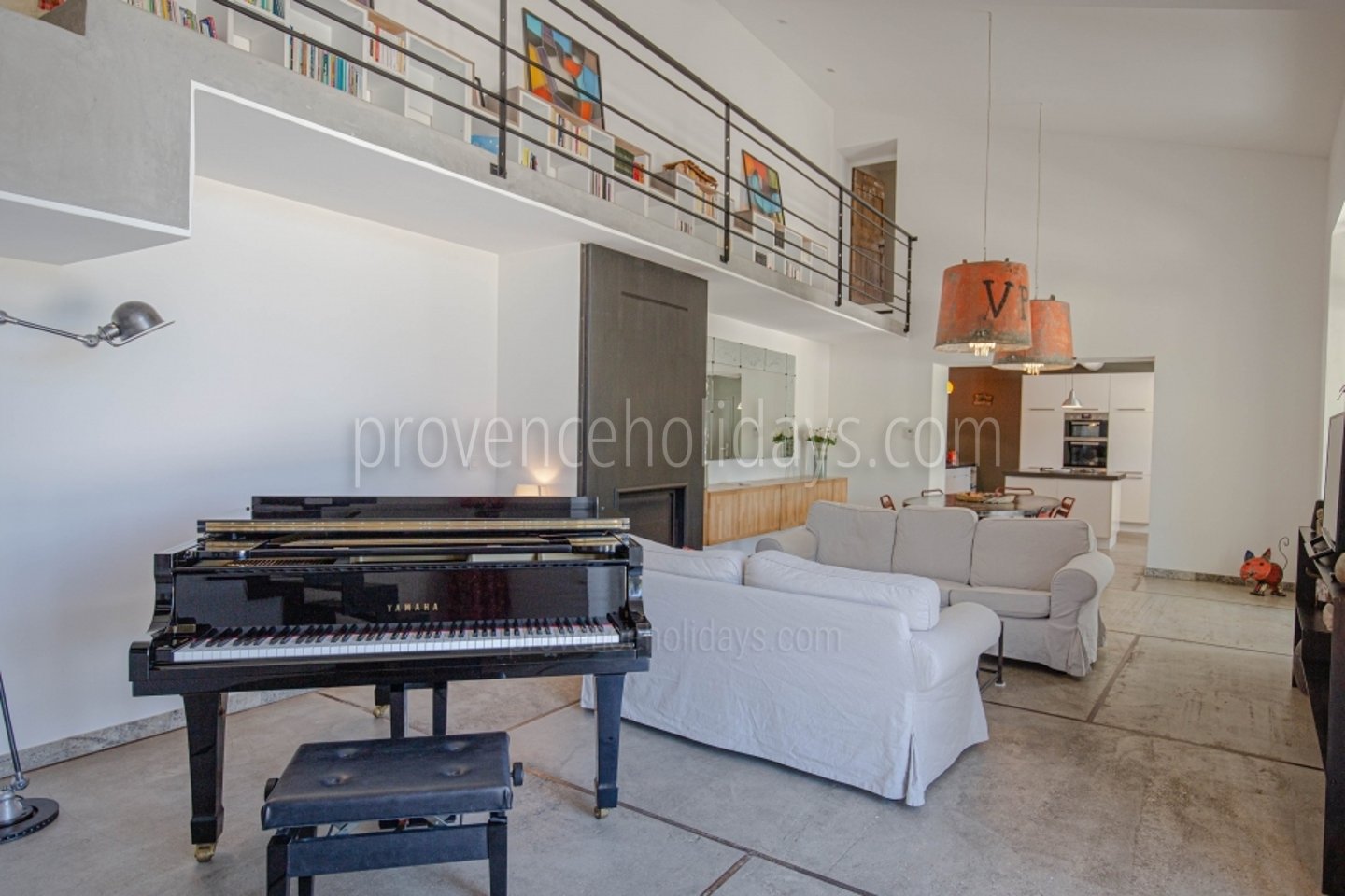 8 - Villa Beaumes: Villa: Interior