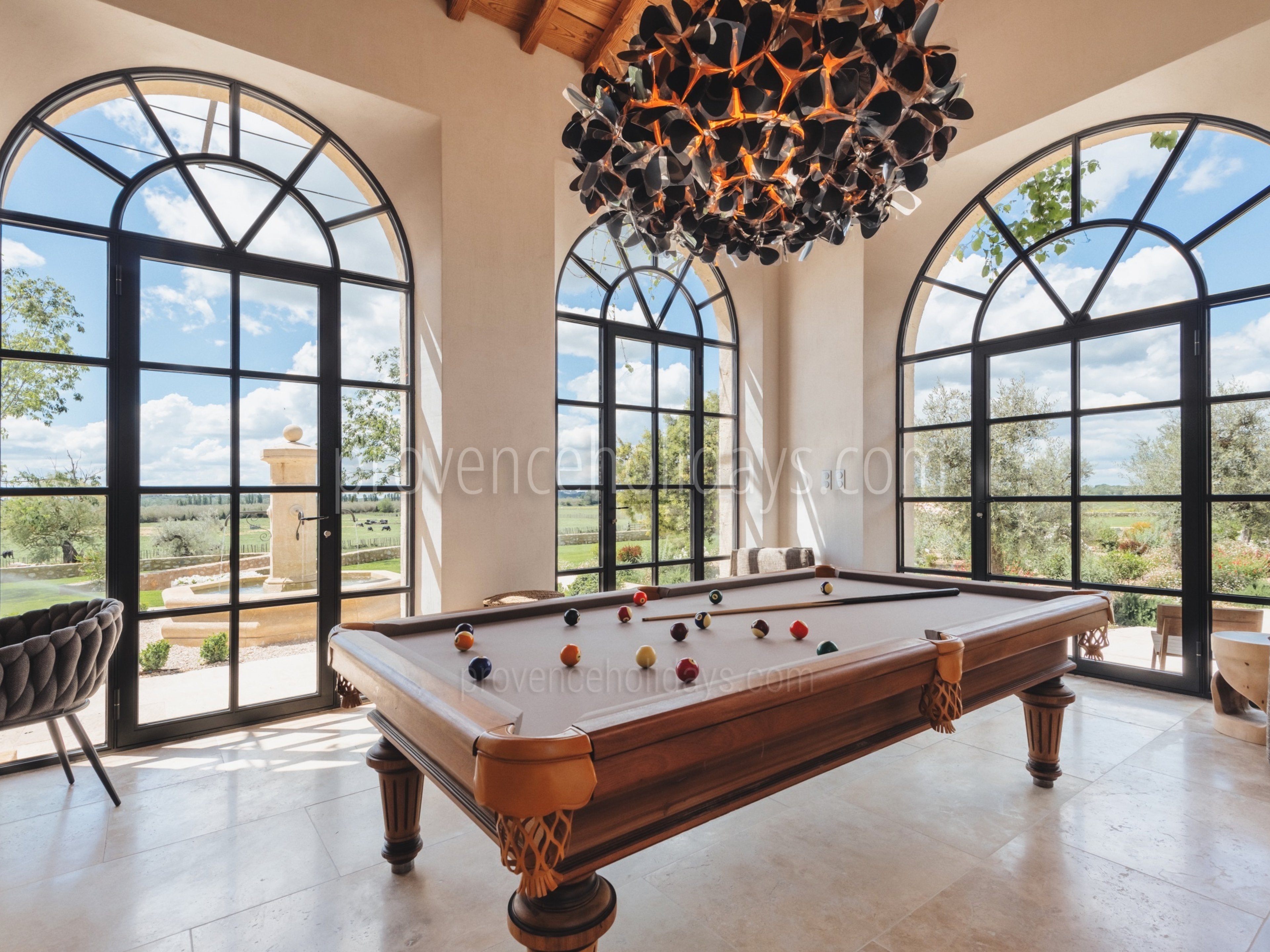 21 - Mas de Pierre: Villa: Interior