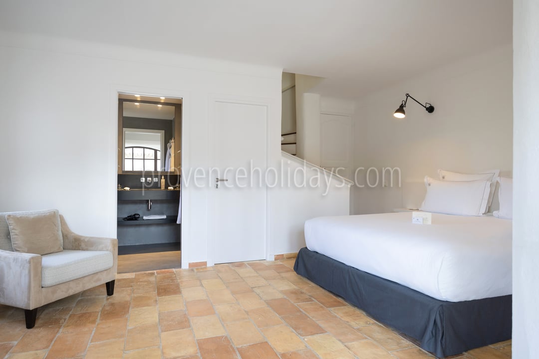 31 - Bastide Queen: Villa: Bedroom
