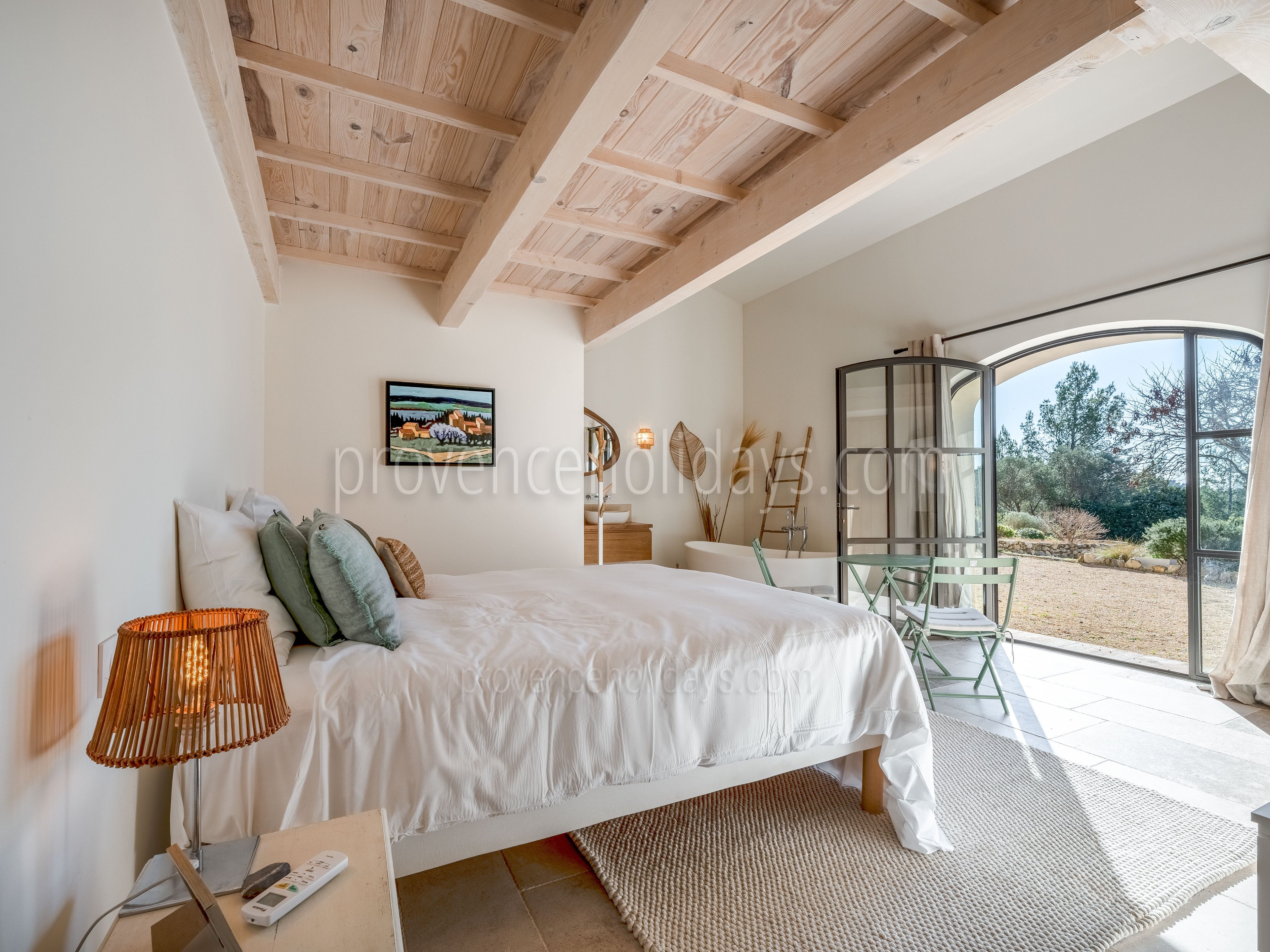28 - Mas des Roches: Villa: Bedroom