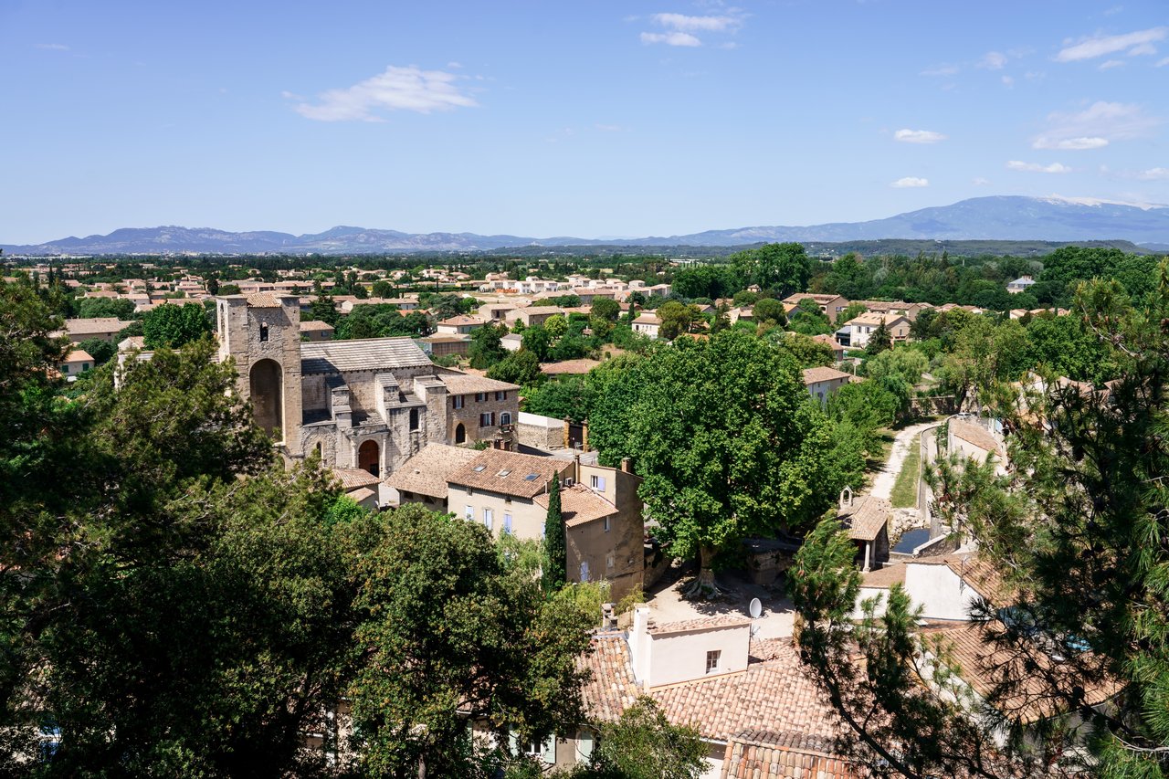 pernes les fontaines