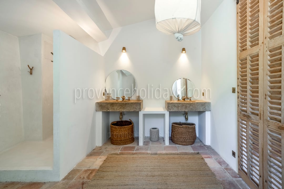 31 - Le Vallon Secret: Villa: Bathroom