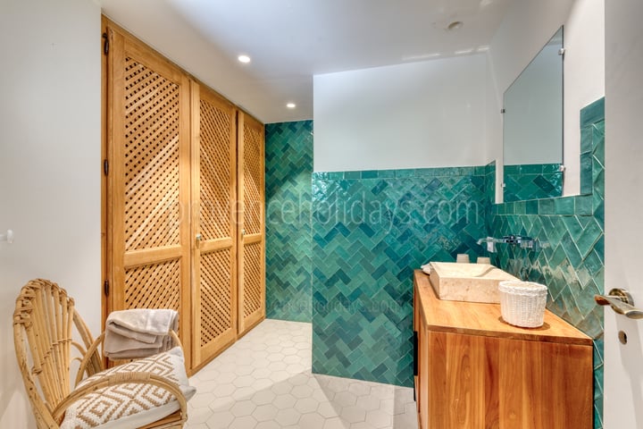 17 - Villa Luminis: Villa: Bathroom