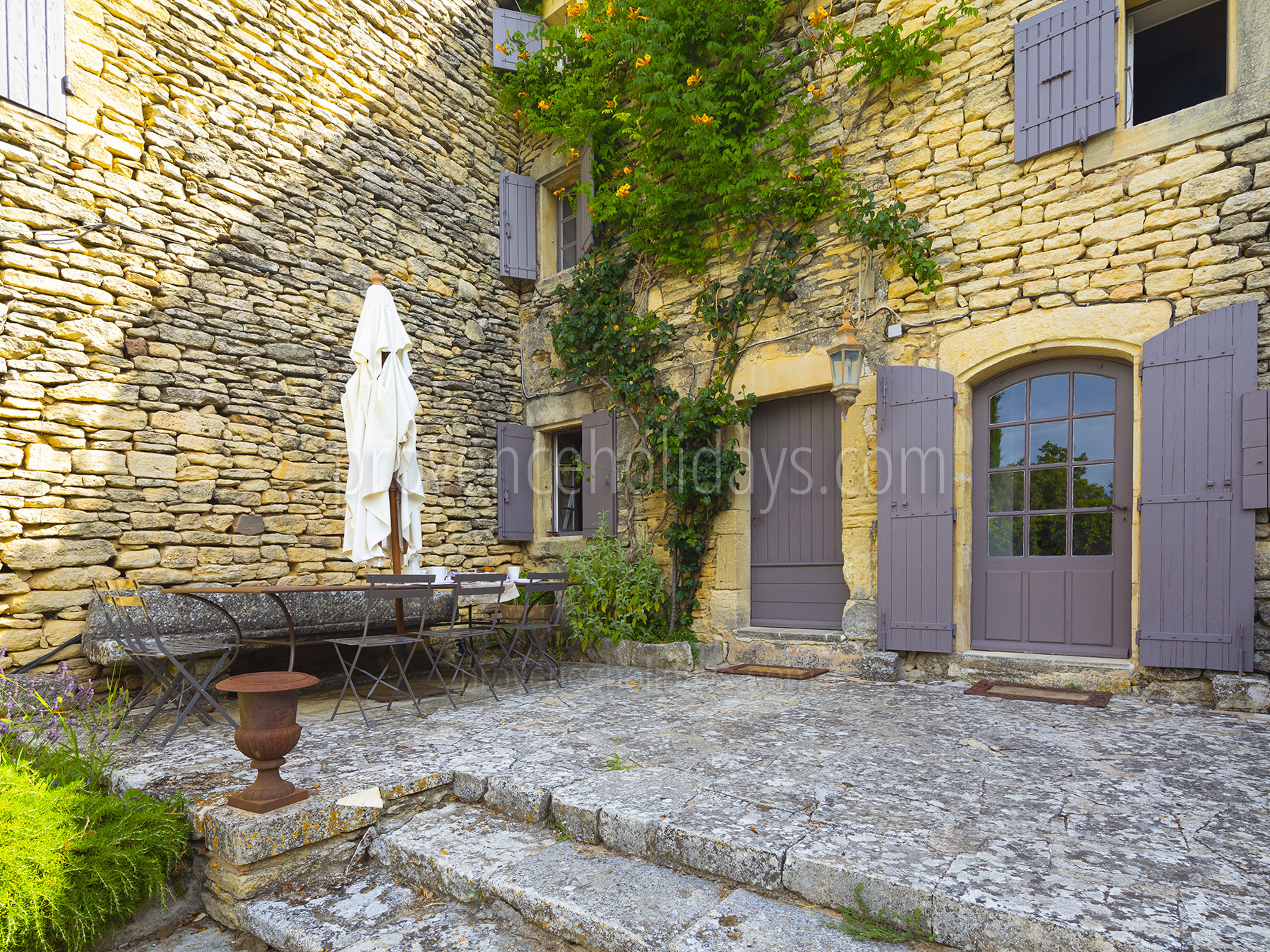 15 - La Garrigue: Villa: Interior