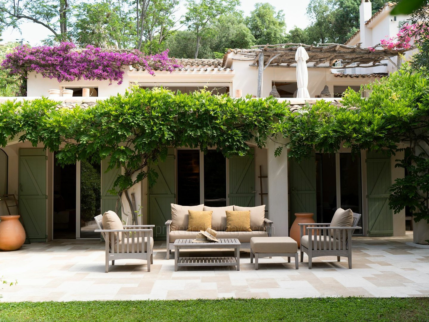 13 - Villa Luna: Villa: Exterior