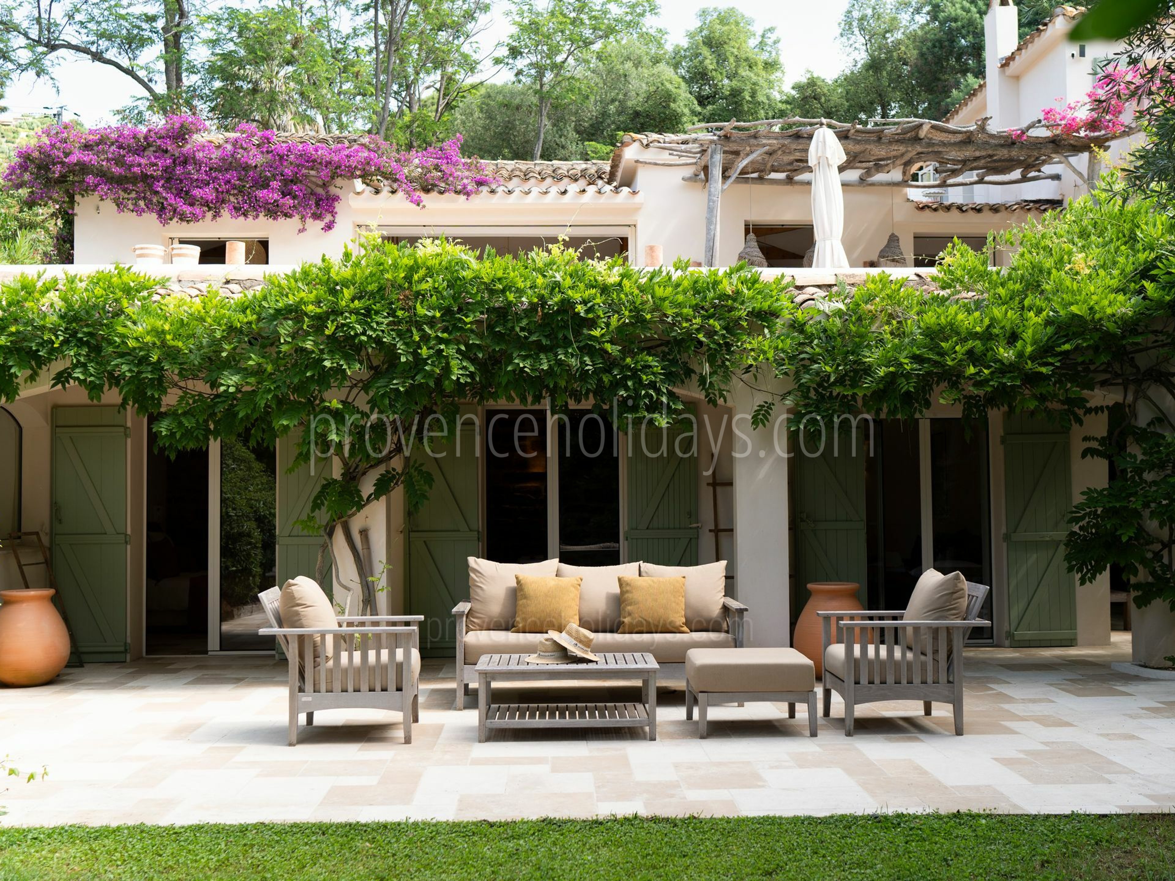 13 - Villa Luna: Villa: Exterior