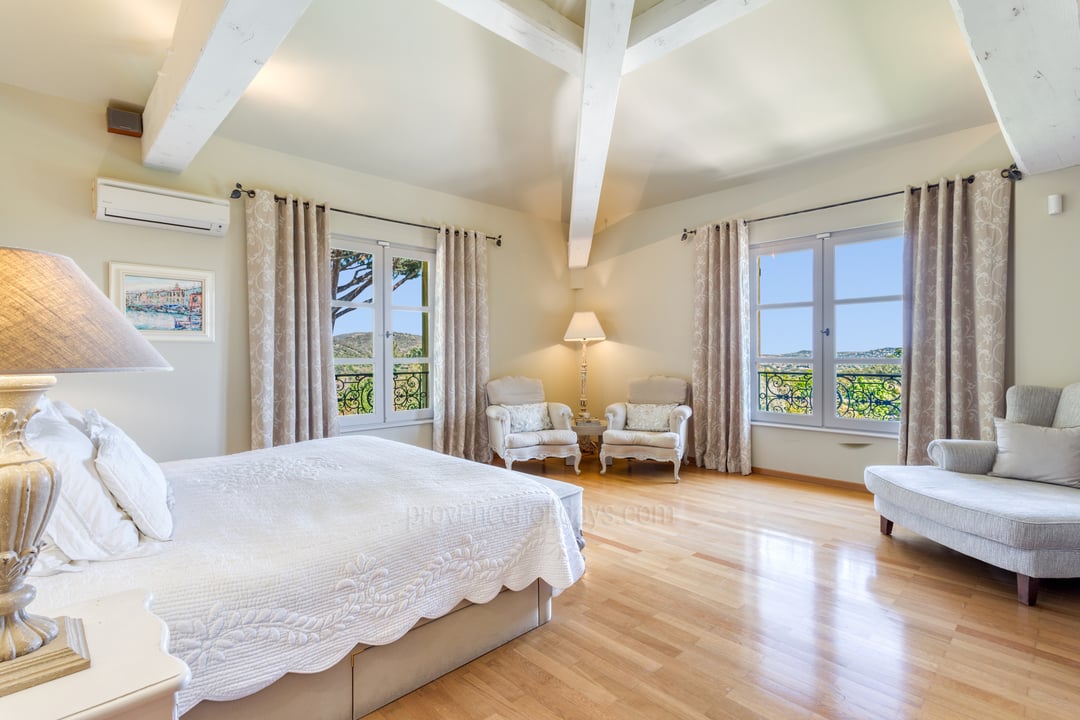 8 - Bastide Eternelle: Villa: Bedroom