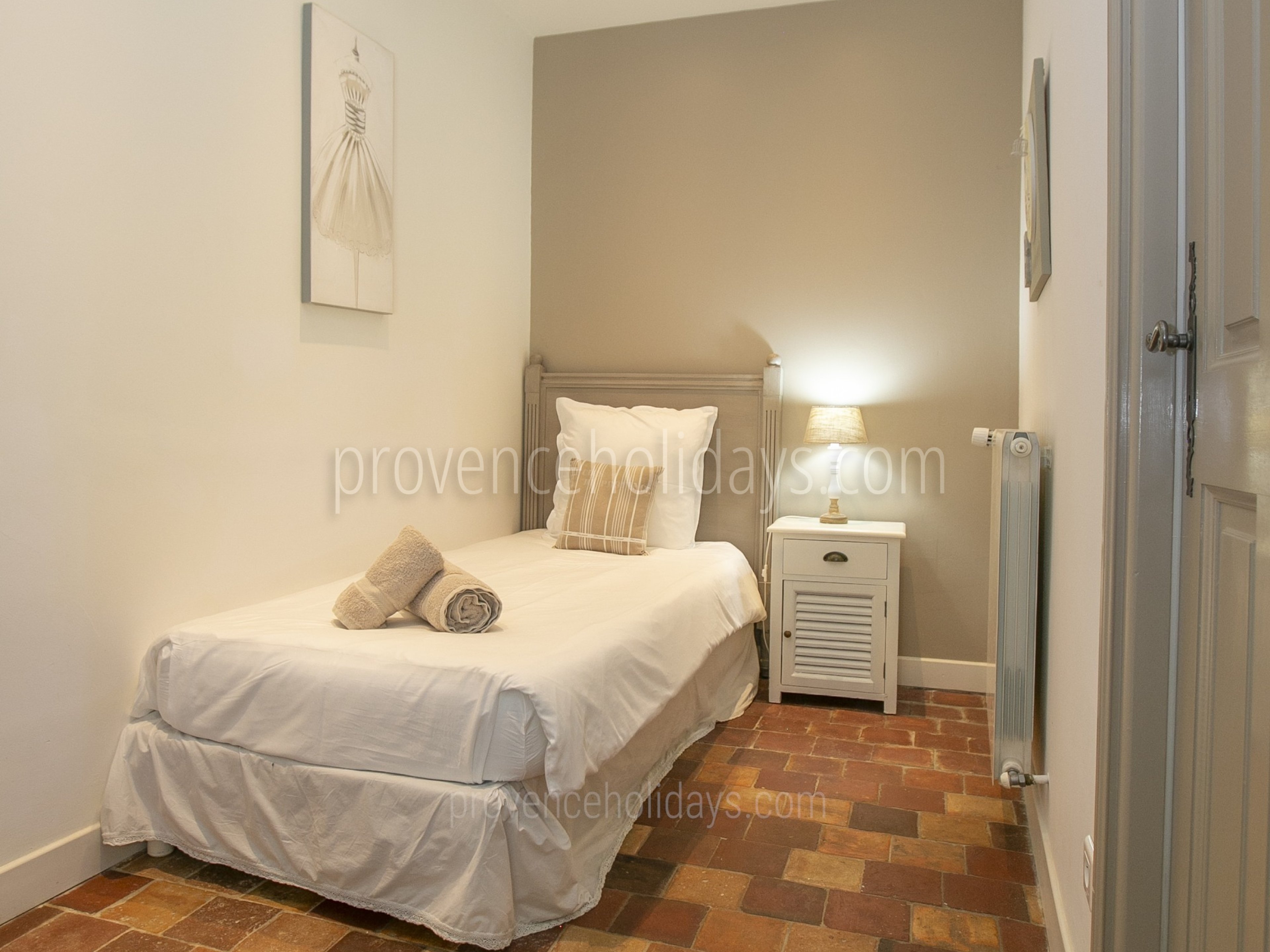 19 - Les Oliviers: Villa: Bedroom - Adjacent room to master bedroom 4