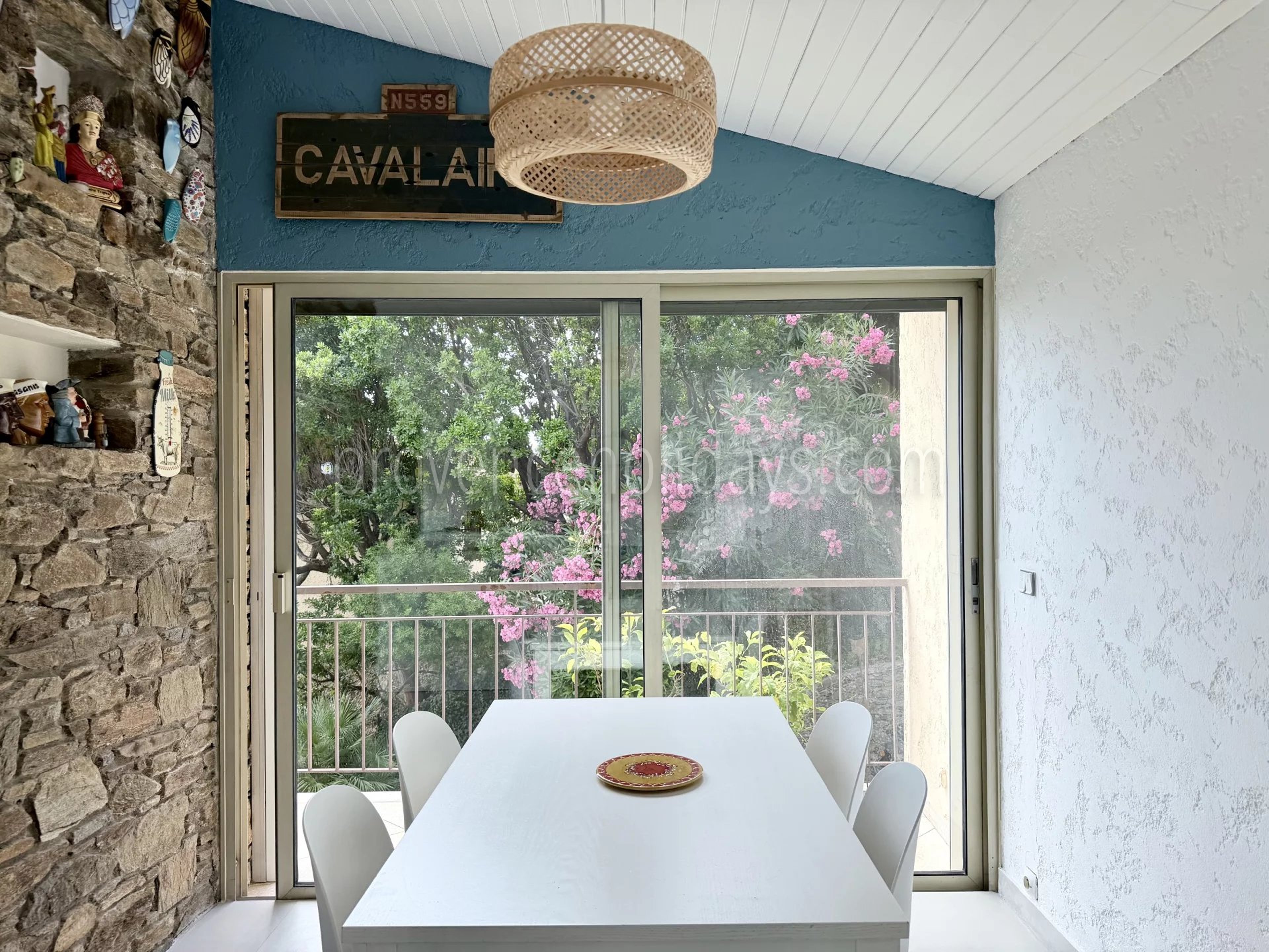 9 - Villa with pool in Cavalaire-sur-Mer: Villa: Interior