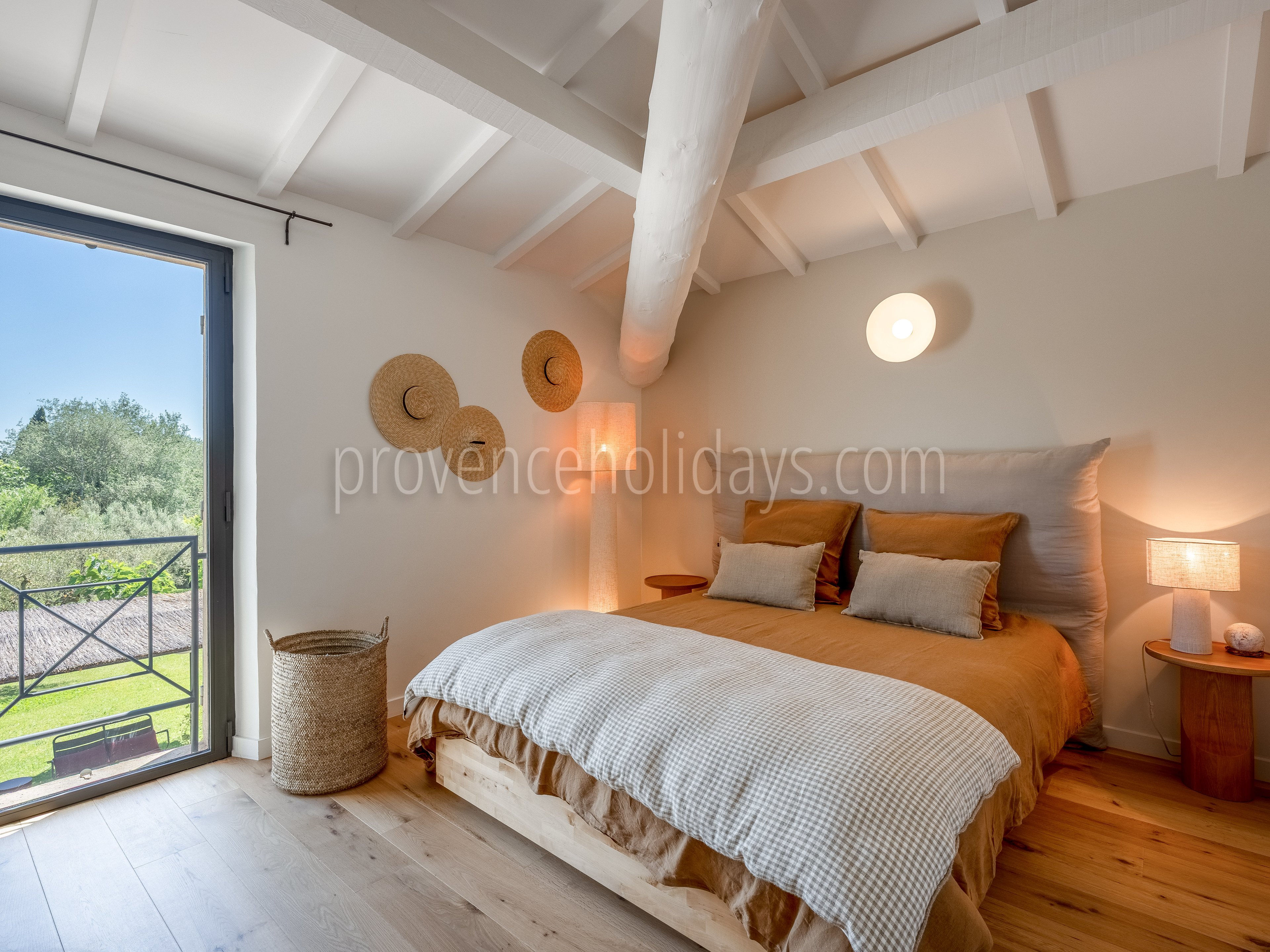 34 - Mas de la Burlande: Villa: Bedroom