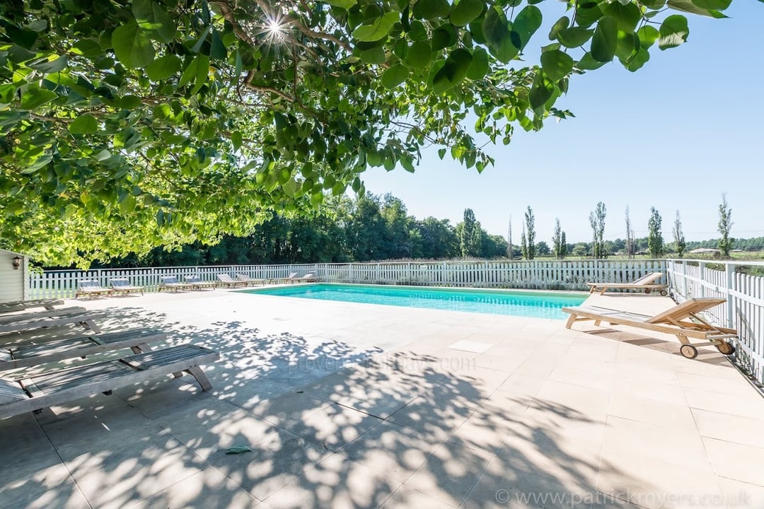 5 - Bastide du Luberon: Villa: Pool
