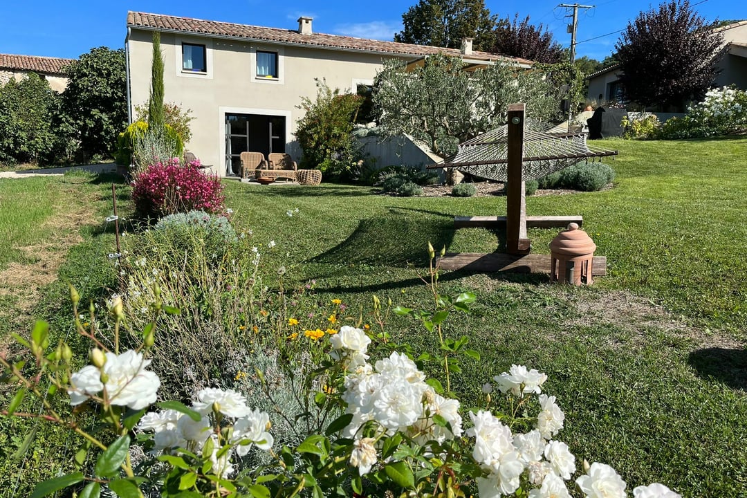 33 - Le Mas du Vallon: Villa: Exterior