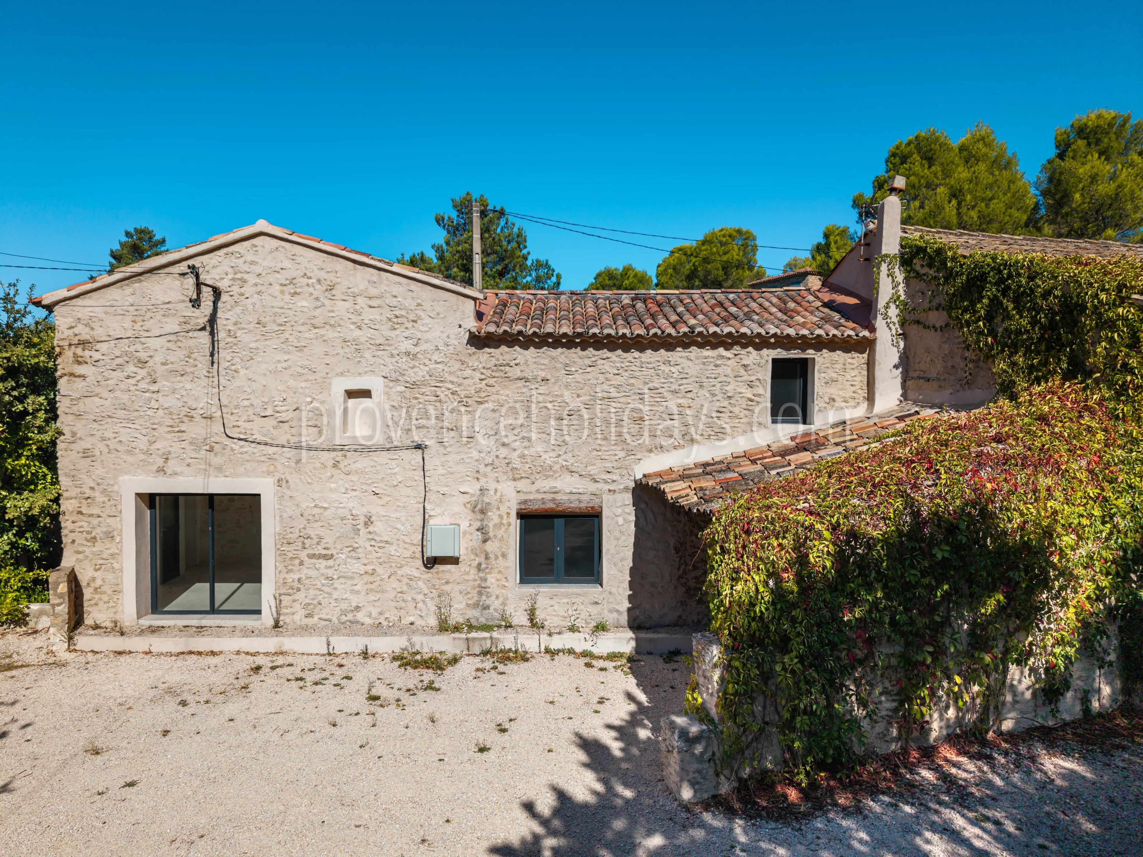 12 - Mas rénové à L\'Isle-sur-la-Sorgue: Villa: Exterior