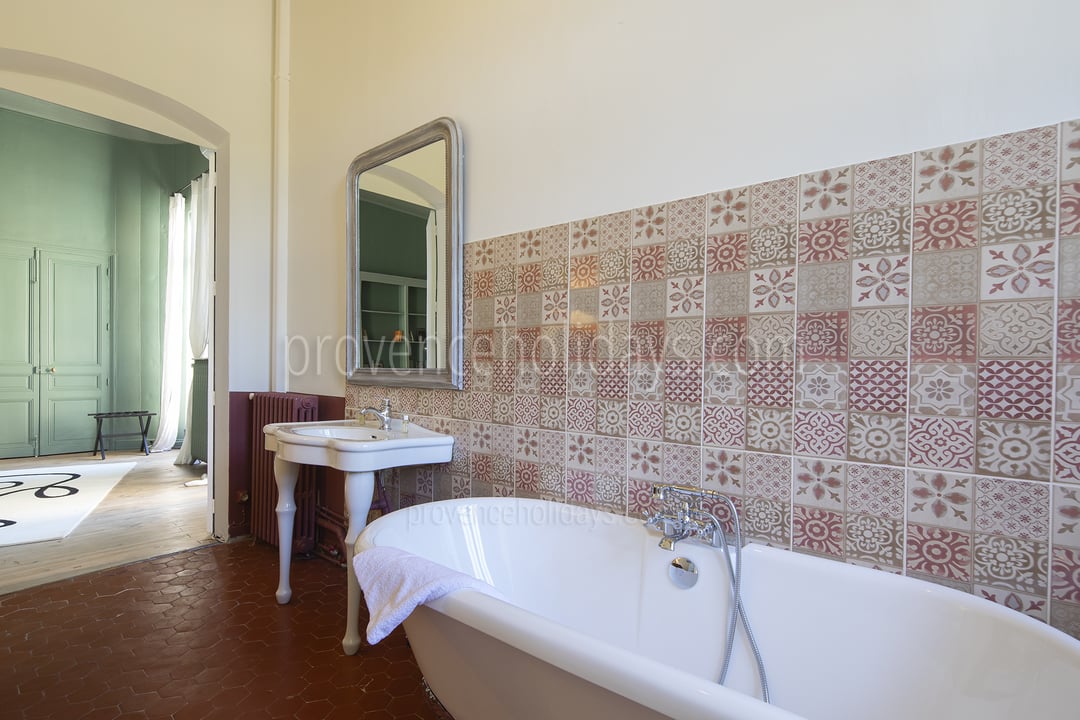 65 - Cloître Jean Roux: Villa: Bathroom