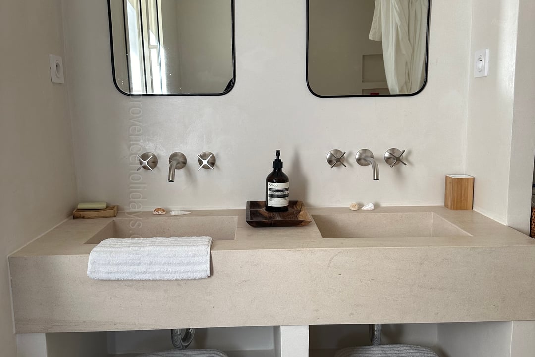 50 - Villa Luna: Villa: Bathroom
