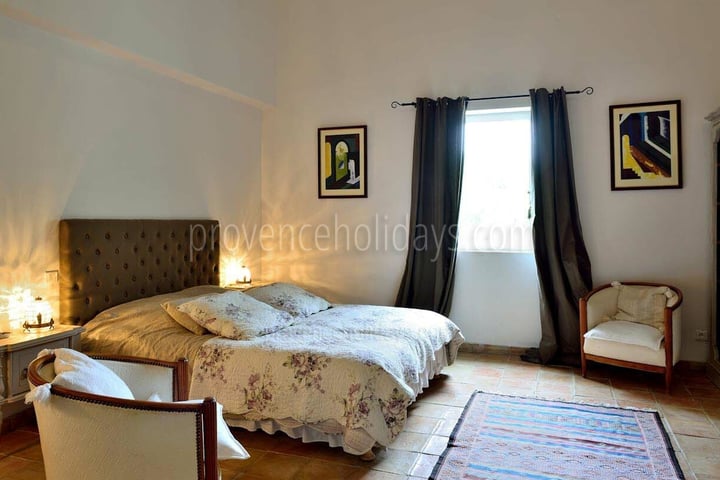 4 - La Bastide des Chênes: Villa: Bedroom