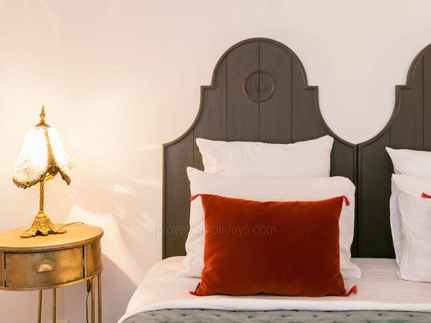 35 - Bastide de Goult: Villa: Bedroom