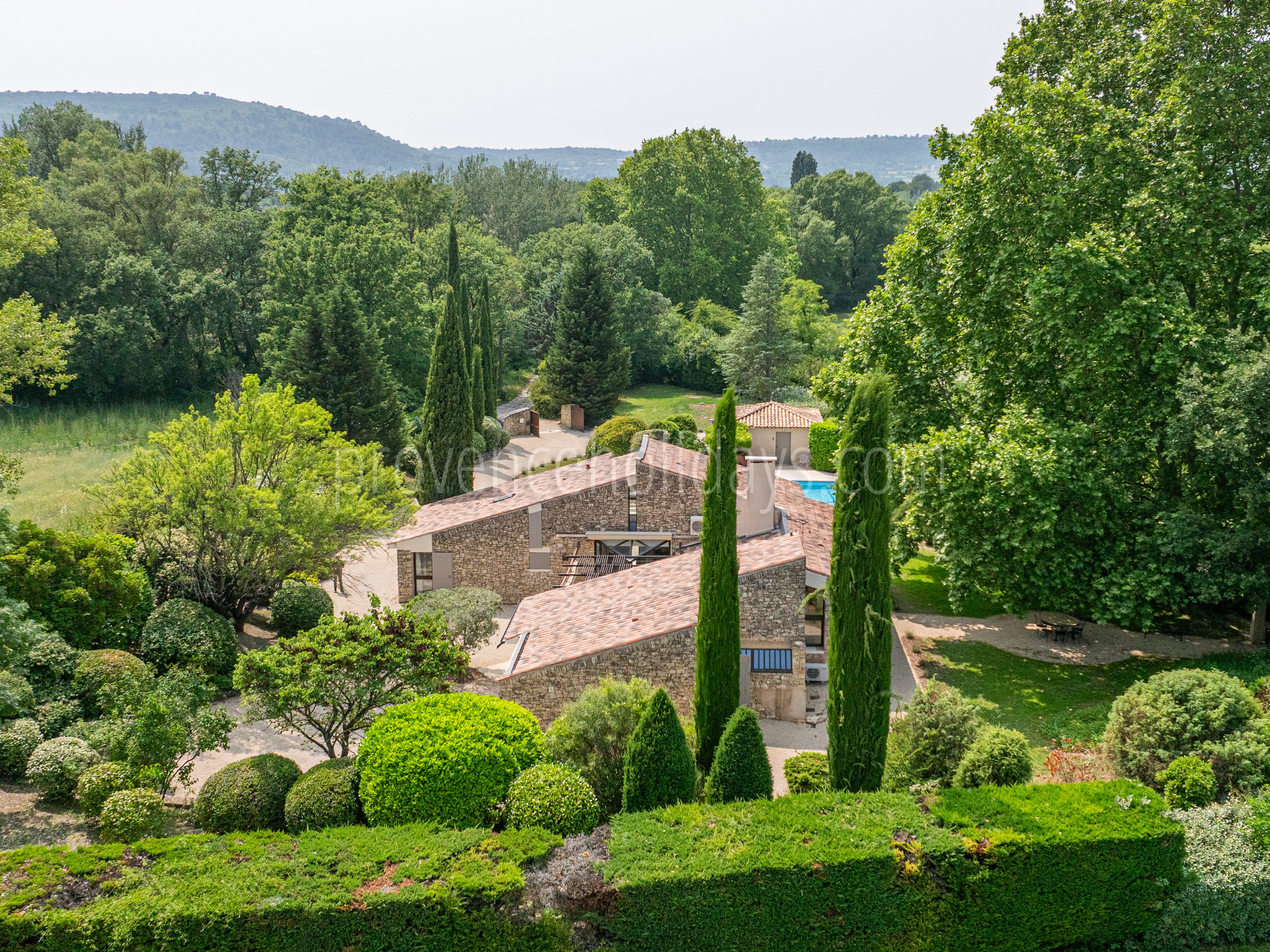 63 - Mas de la Rivière Secrète: Villa: Exterior