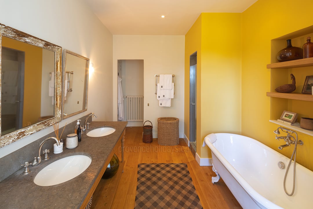 58 - Mas Provence: Villa: Bathroom