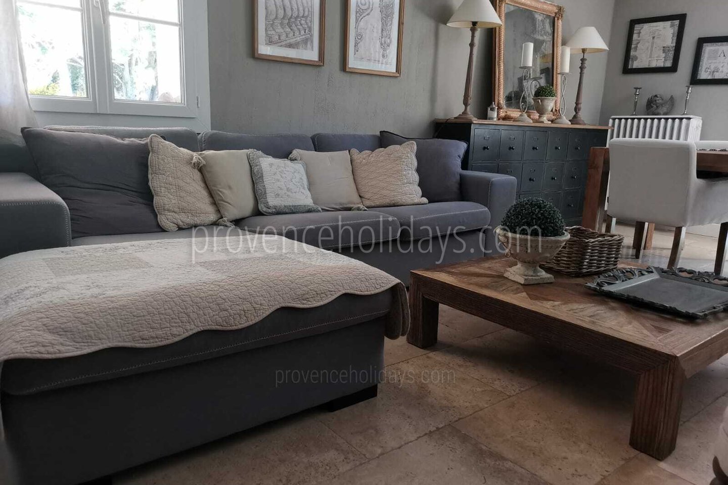 22 - Chez Fannie: Villa: Interior