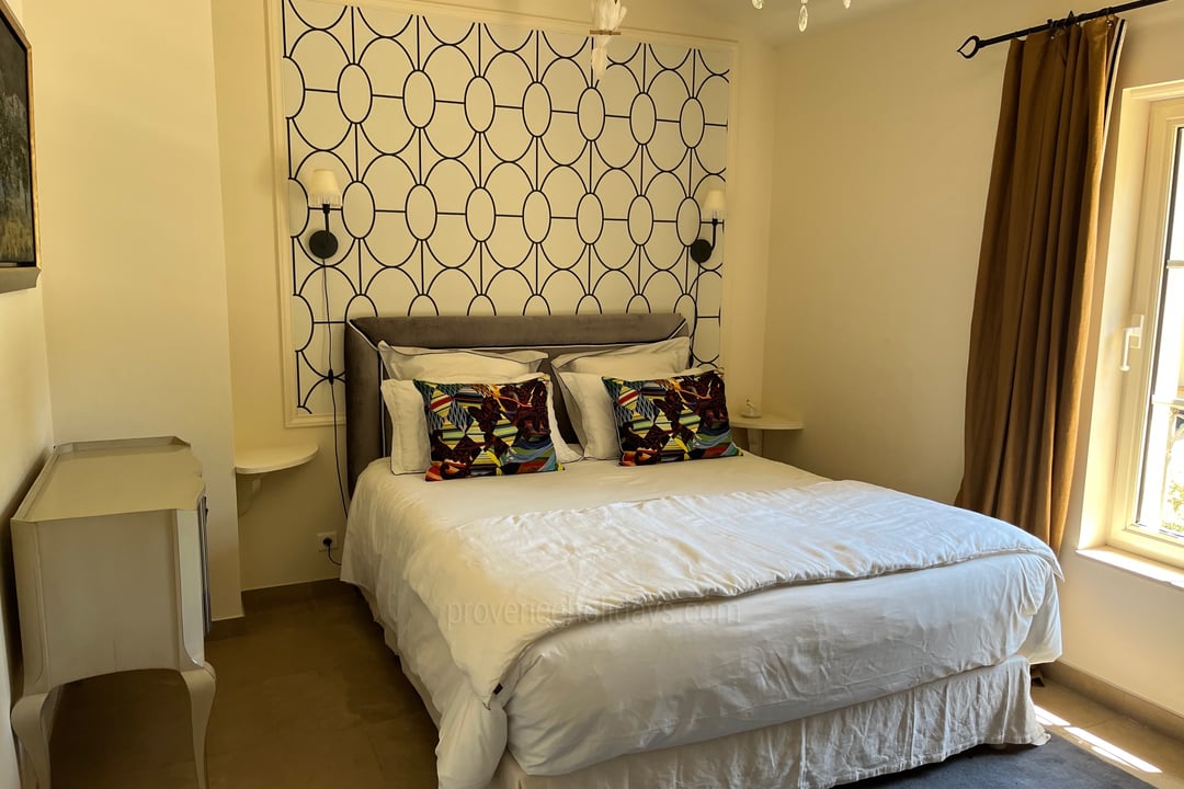 35 - Le Mas de la Cabro: Villa: Bedroom