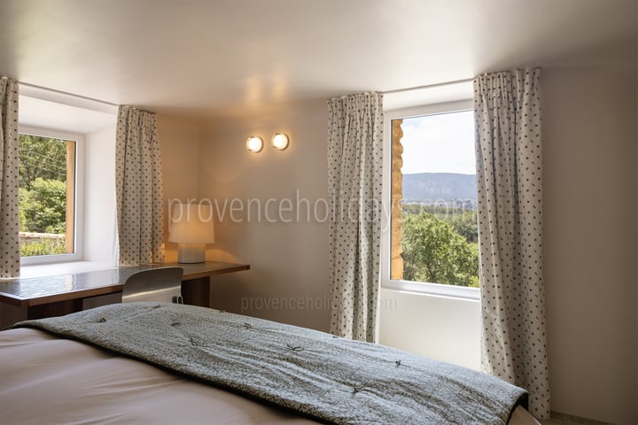 29 - Grand Mas de Provence: Villa: Bedroom