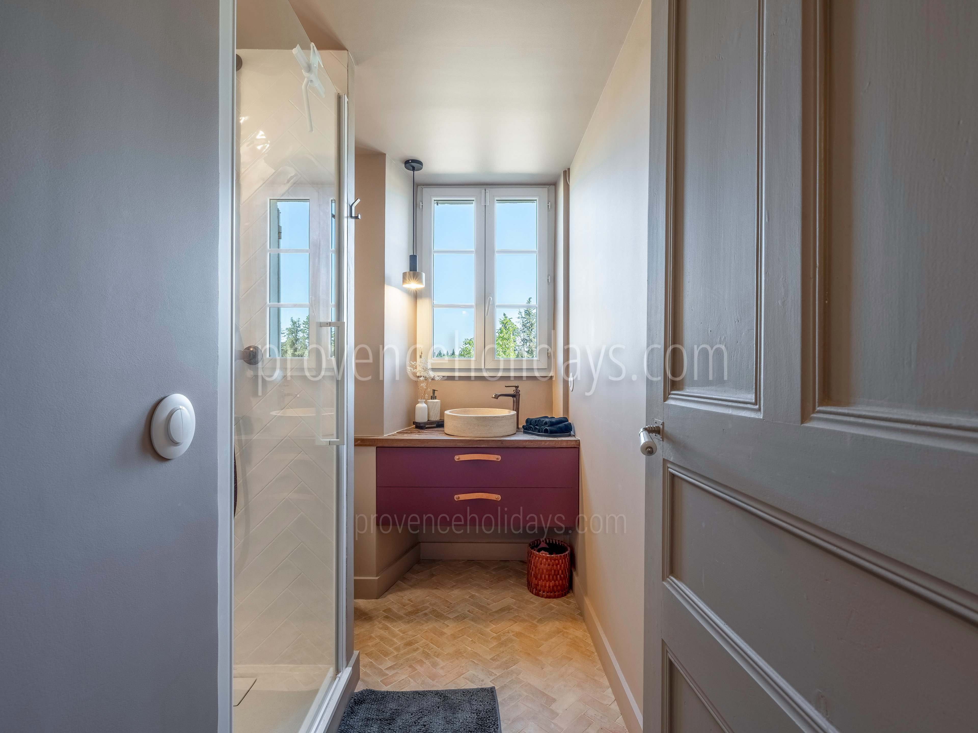 27 - Mas du Bois Clair: Villa: Bathroom 1