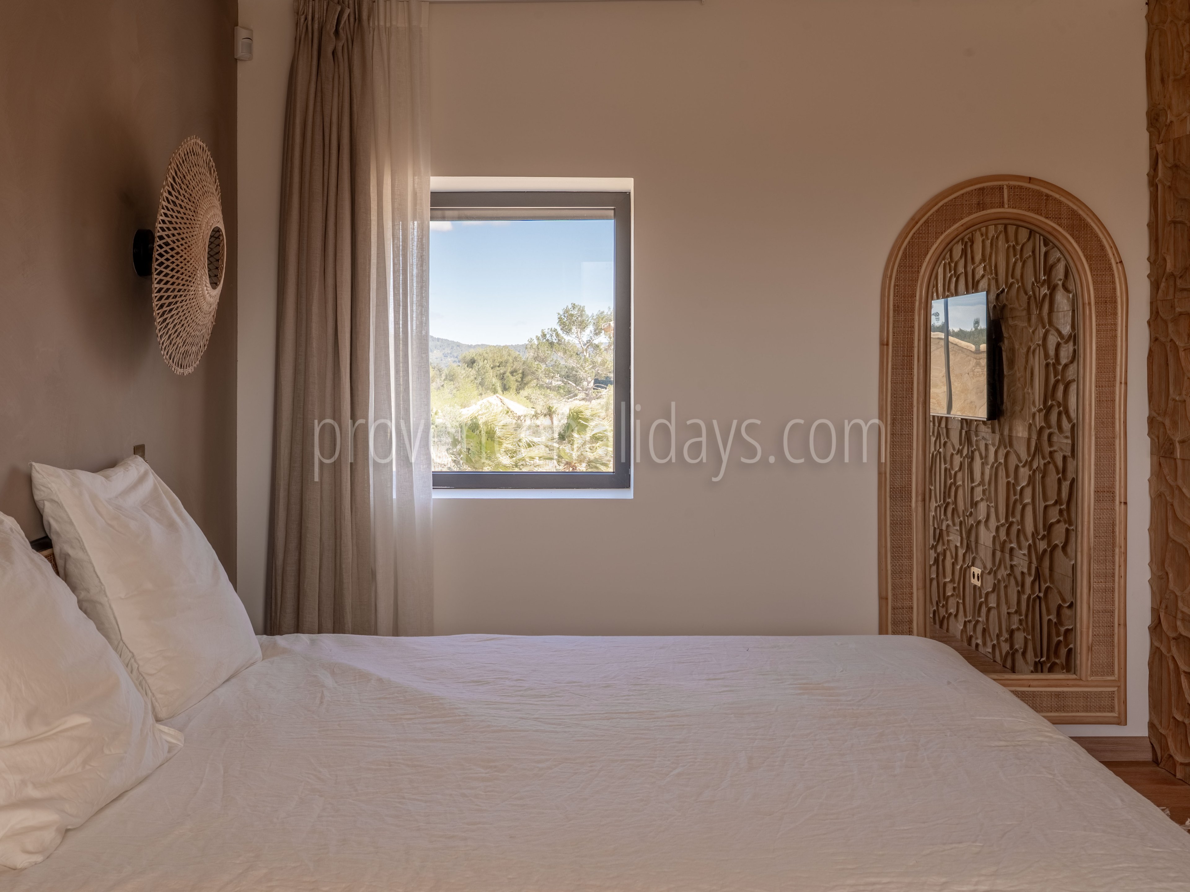 10 - Les Jardins Blancs: Villa: Bedroom