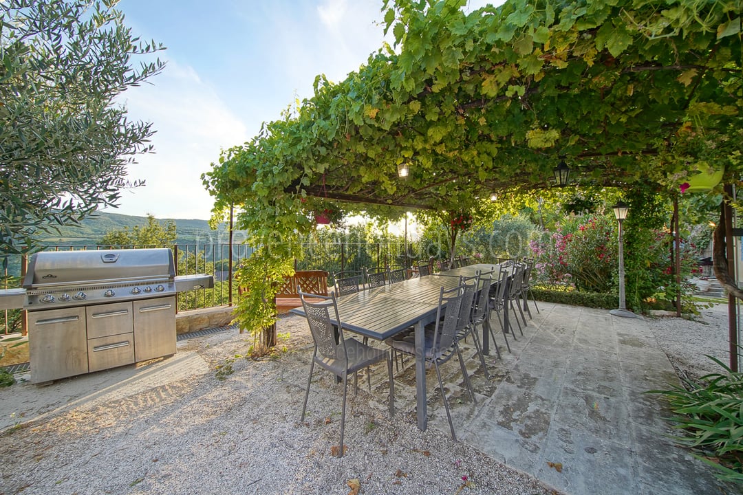 9 - Mas Castillon: Villa: Exterior